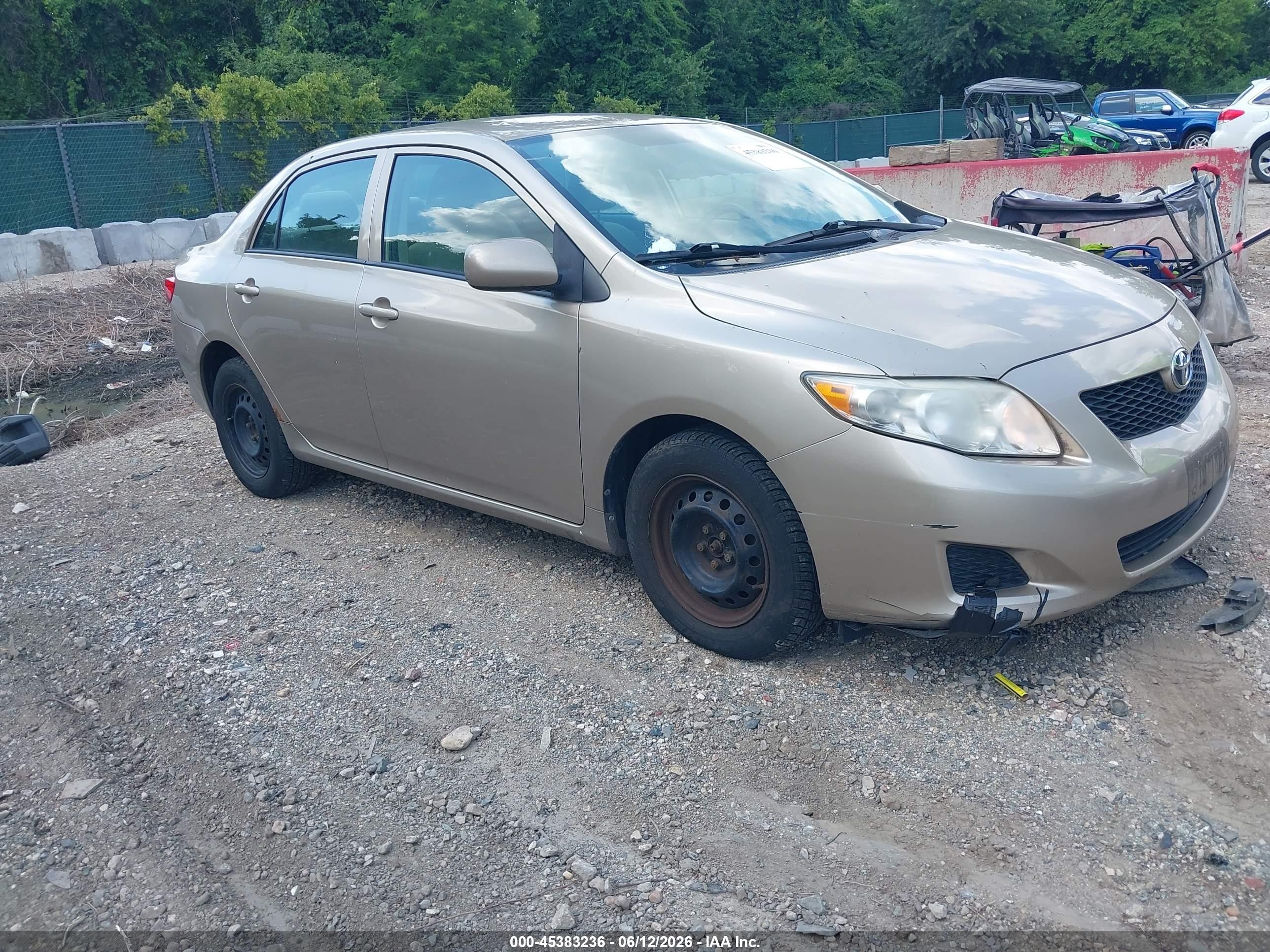 2010 Toyota Corolla Le Gold vin: 2T1BU4EE8AC520365