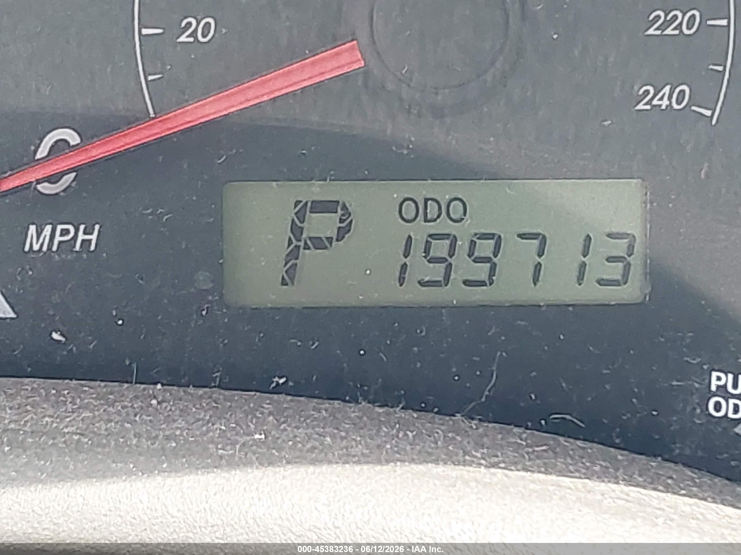 2010 Toyota Corolla Le Gold vin: 2T1BU4EE8AC520365