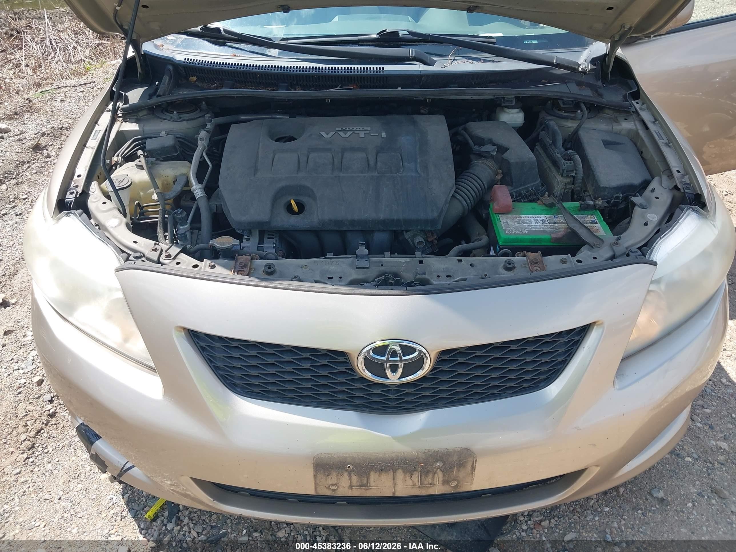 2010 Toyota Corolla Le Gold vin: 2T1BU4EE8AC520365