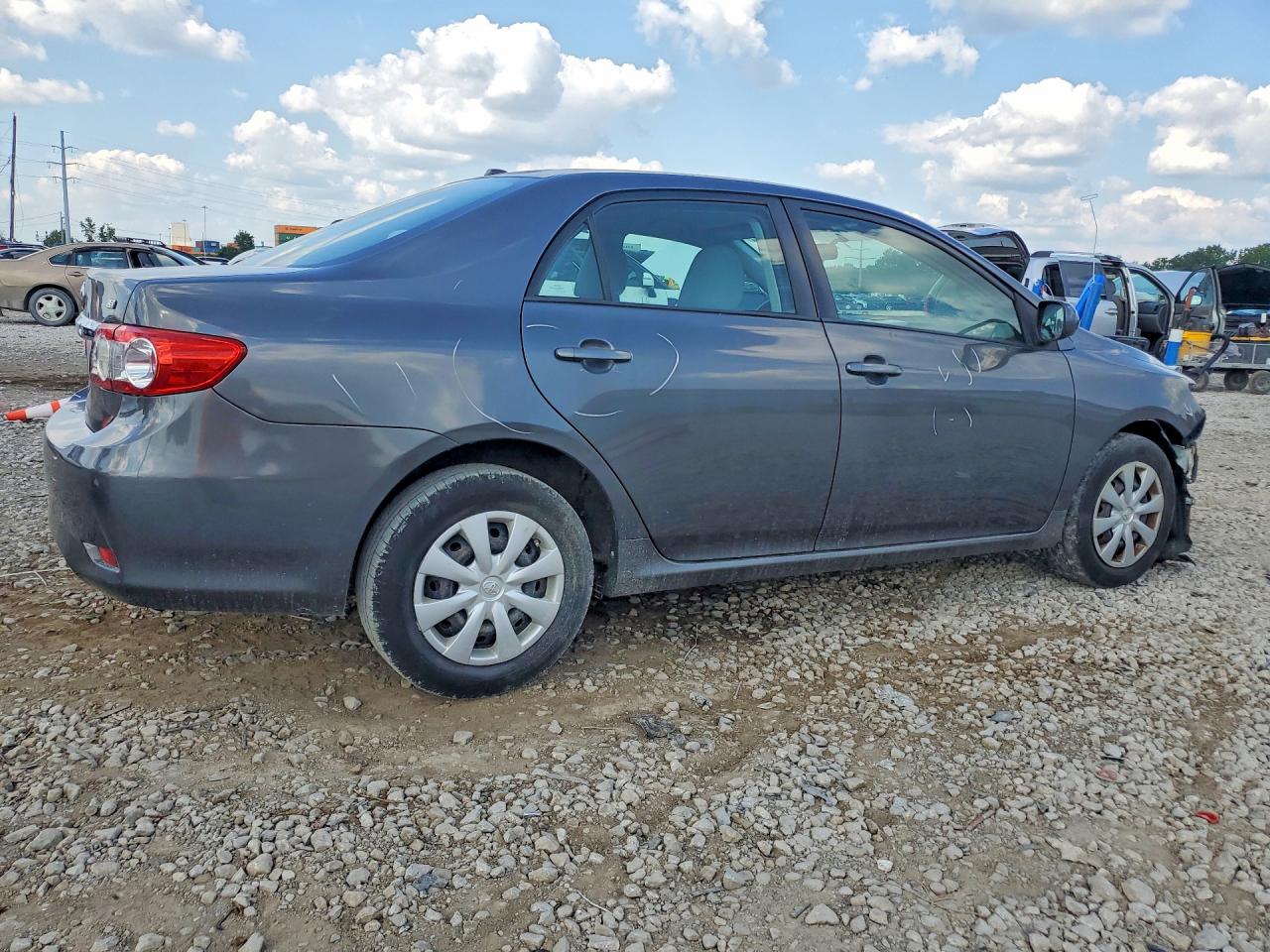 2011 Toyota Corolla Le Gray vin: 2T1BU4EE8BC540343