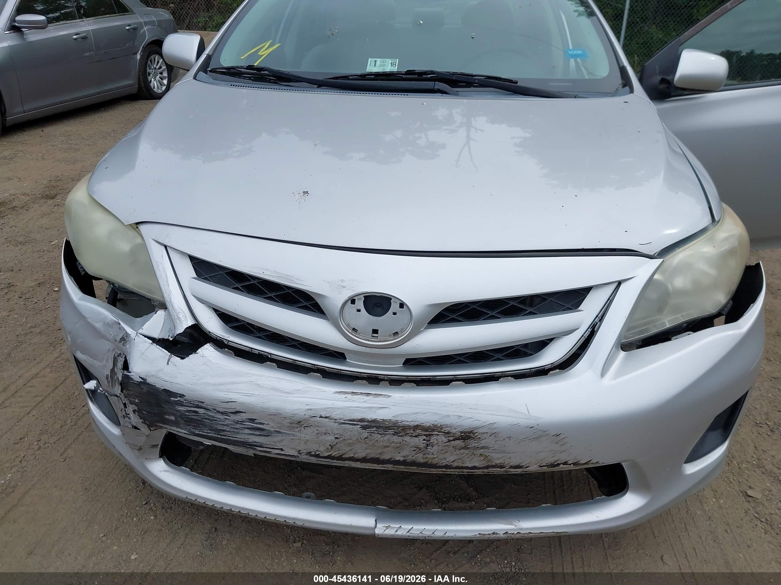 2011 Toyota Corolla Le Silver vin: 2T1BU4EE8BC551715