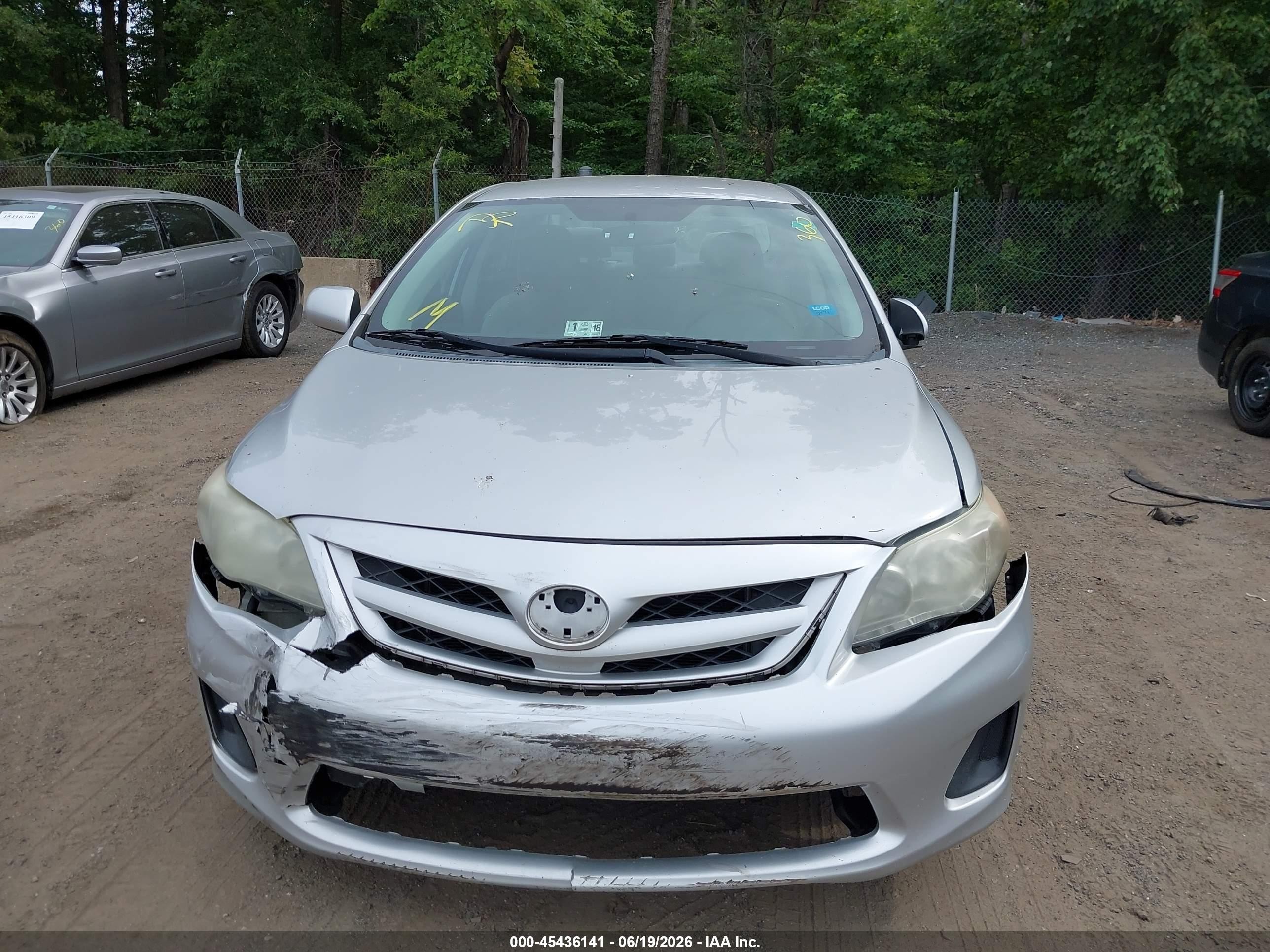 2011 Toyota Corolla Le Silver vin: 2T1BU4EE8BC551715