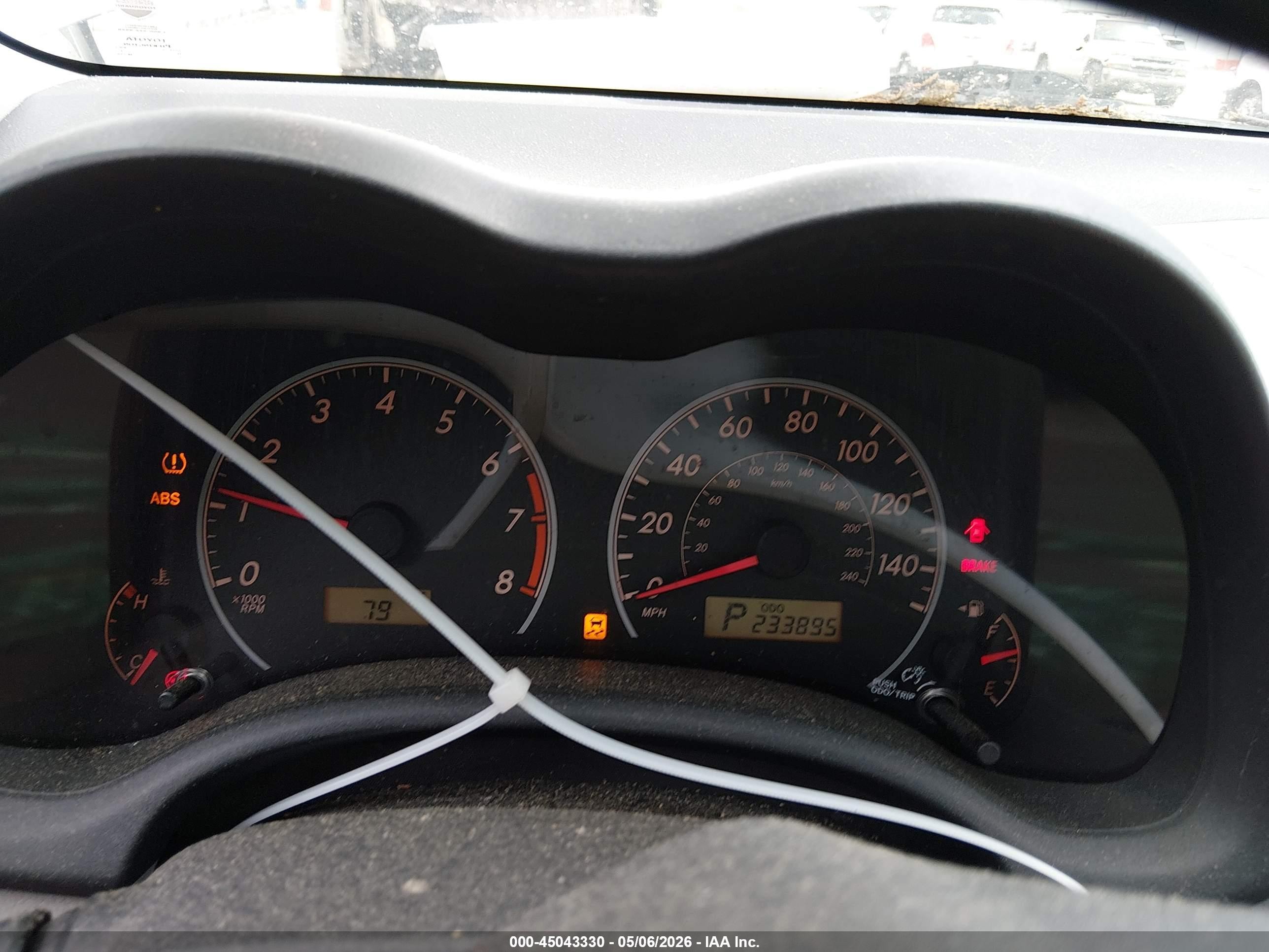 2011 Toyota Corolla Le Silver vin: 2T1BU4EE8BC552654