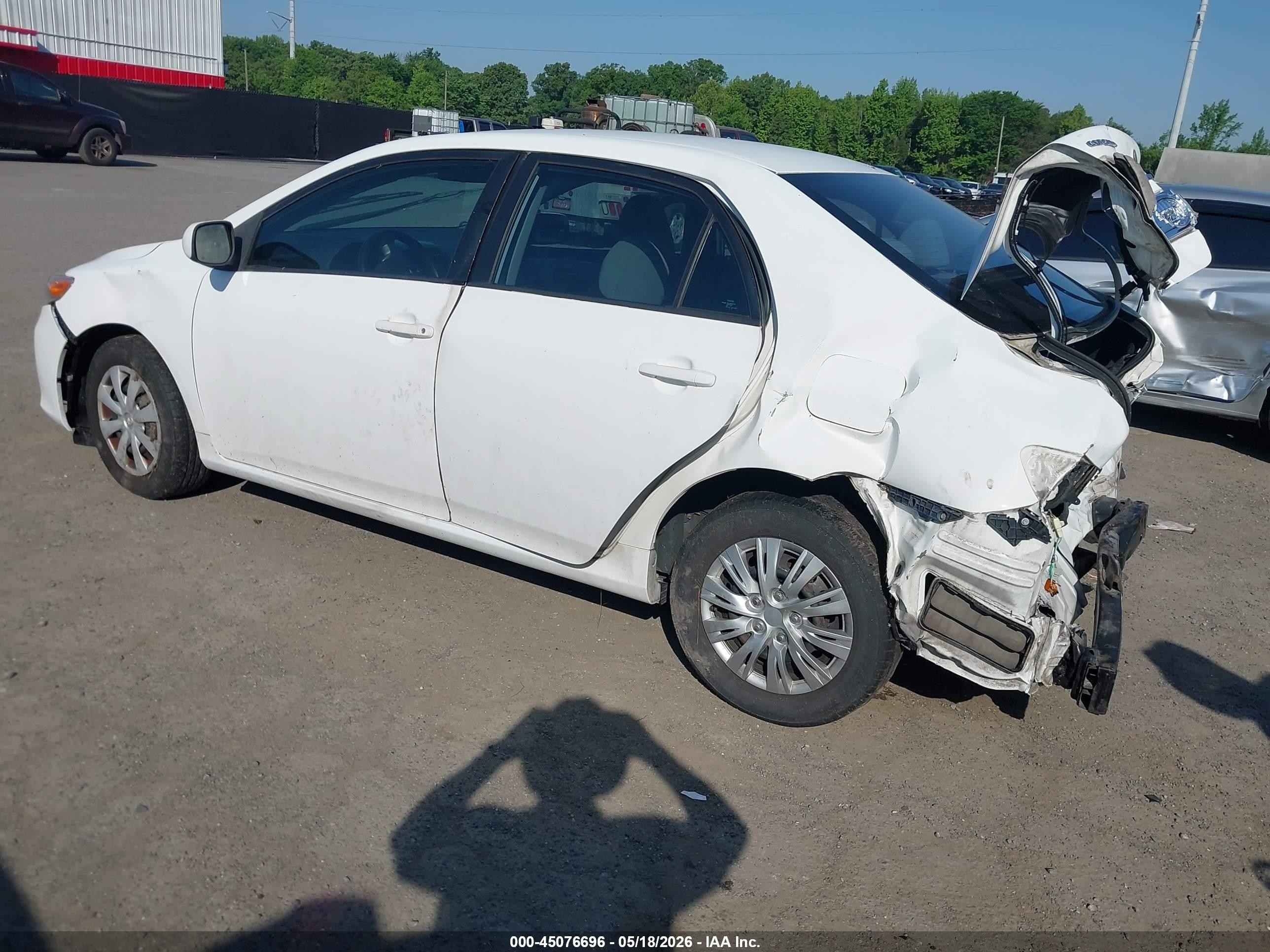 2011 Toyota Corolla Le White vin: 2T1BU4EE8BC561533