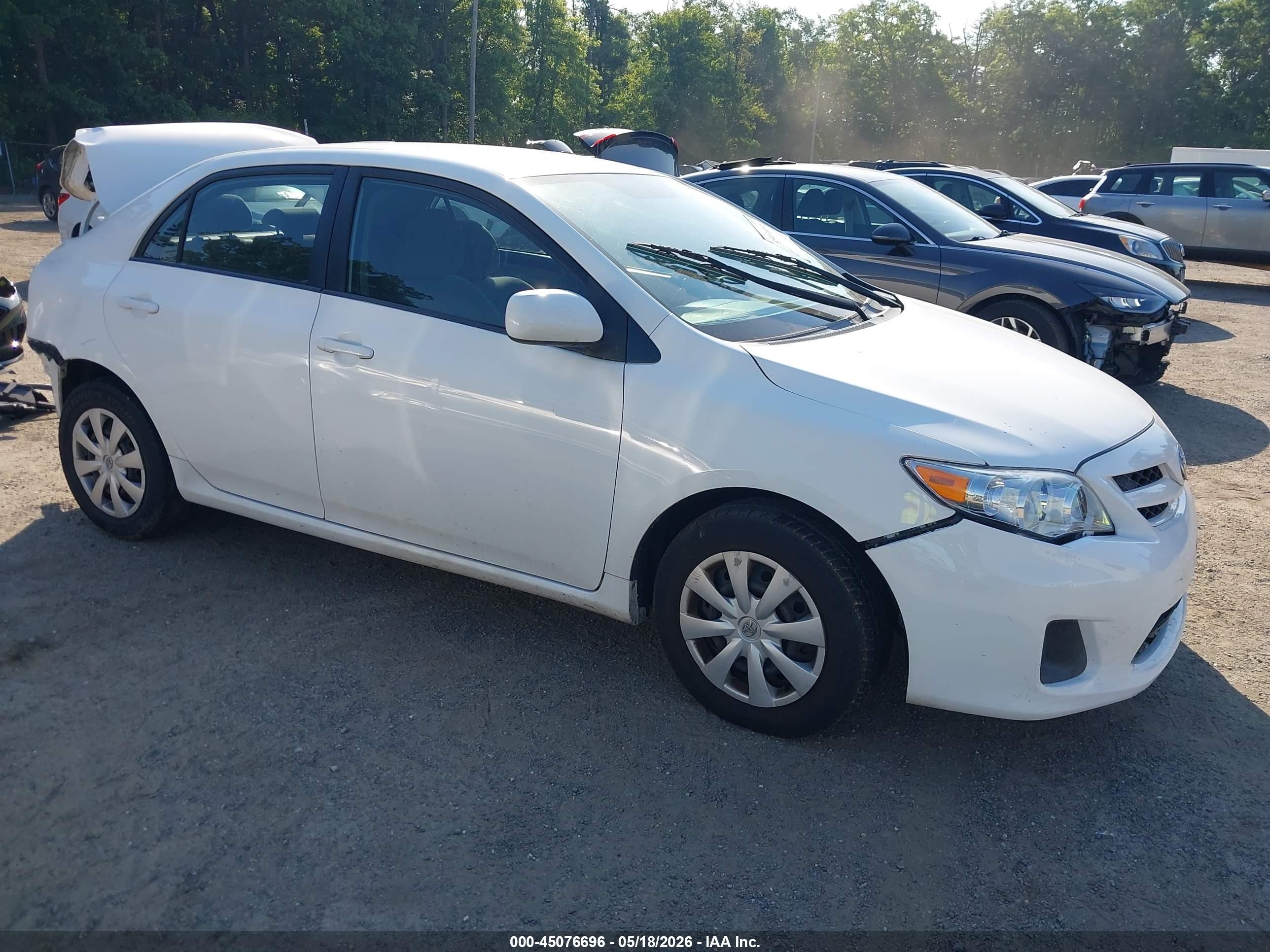2011 Toyota Corolla Le White vin: 2T1BU4EE8BC561533