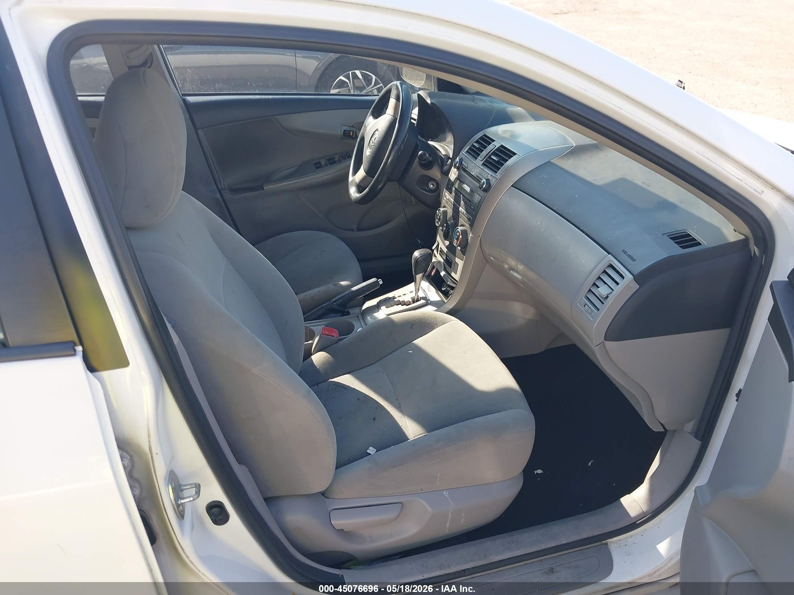 2011 Toyota Corolla Le White vin: 2T1BU4EE8BC561533
