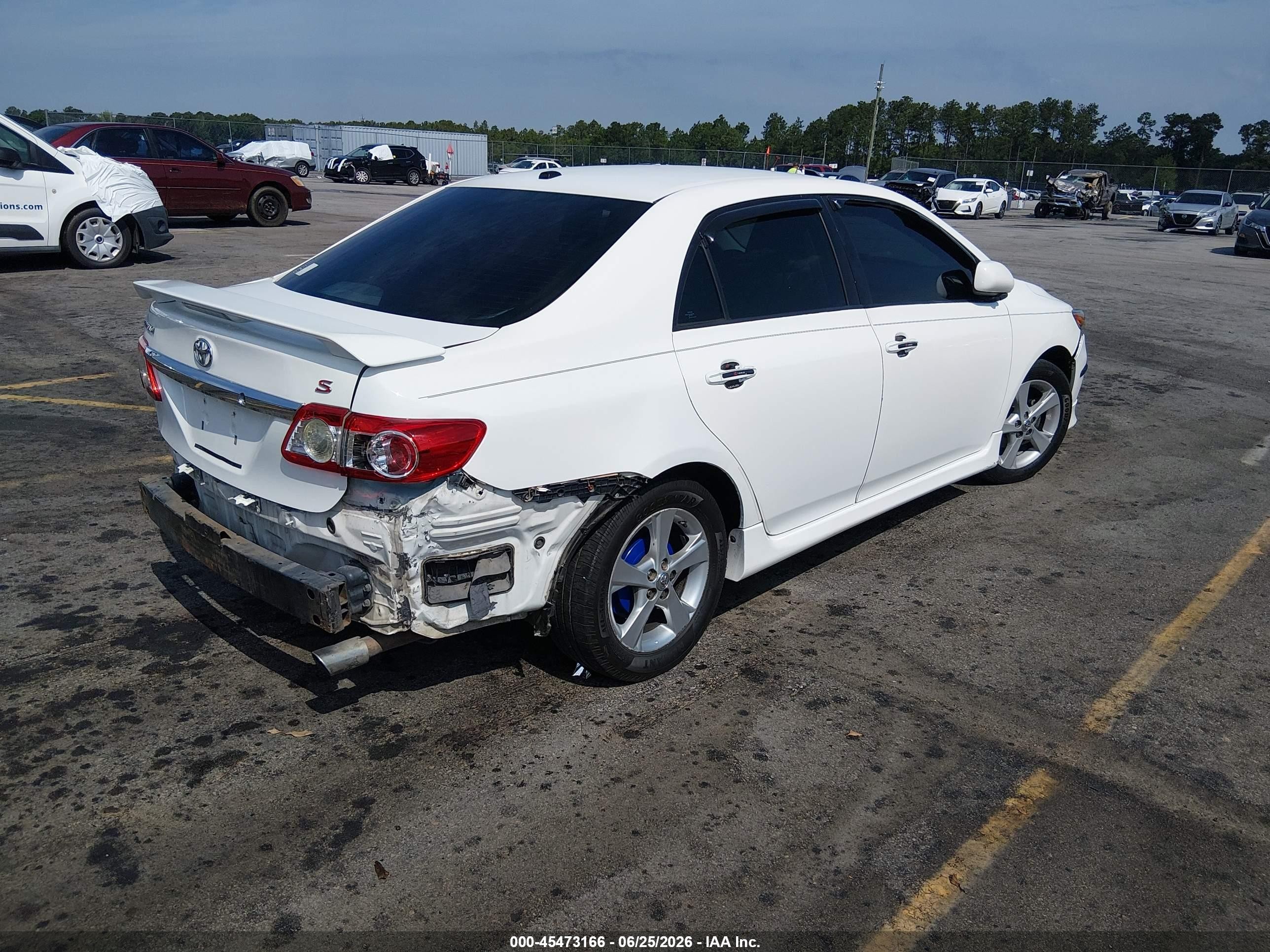 2011 Toyota Corolla S White vin: 2T1BU4EE8BC570751