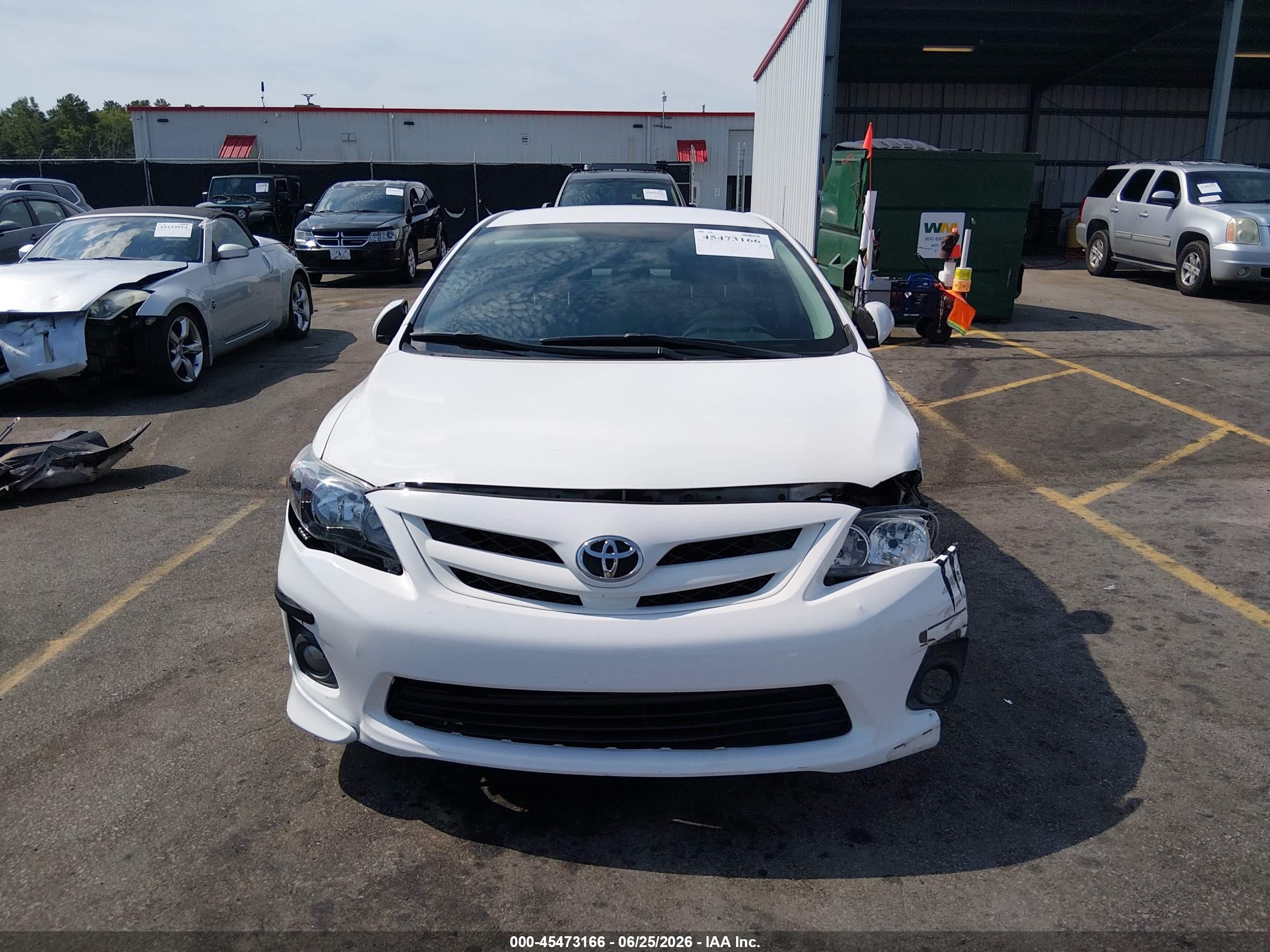 2011 Toyota Corolla S White vin: 2T1BU4EE8BC570751