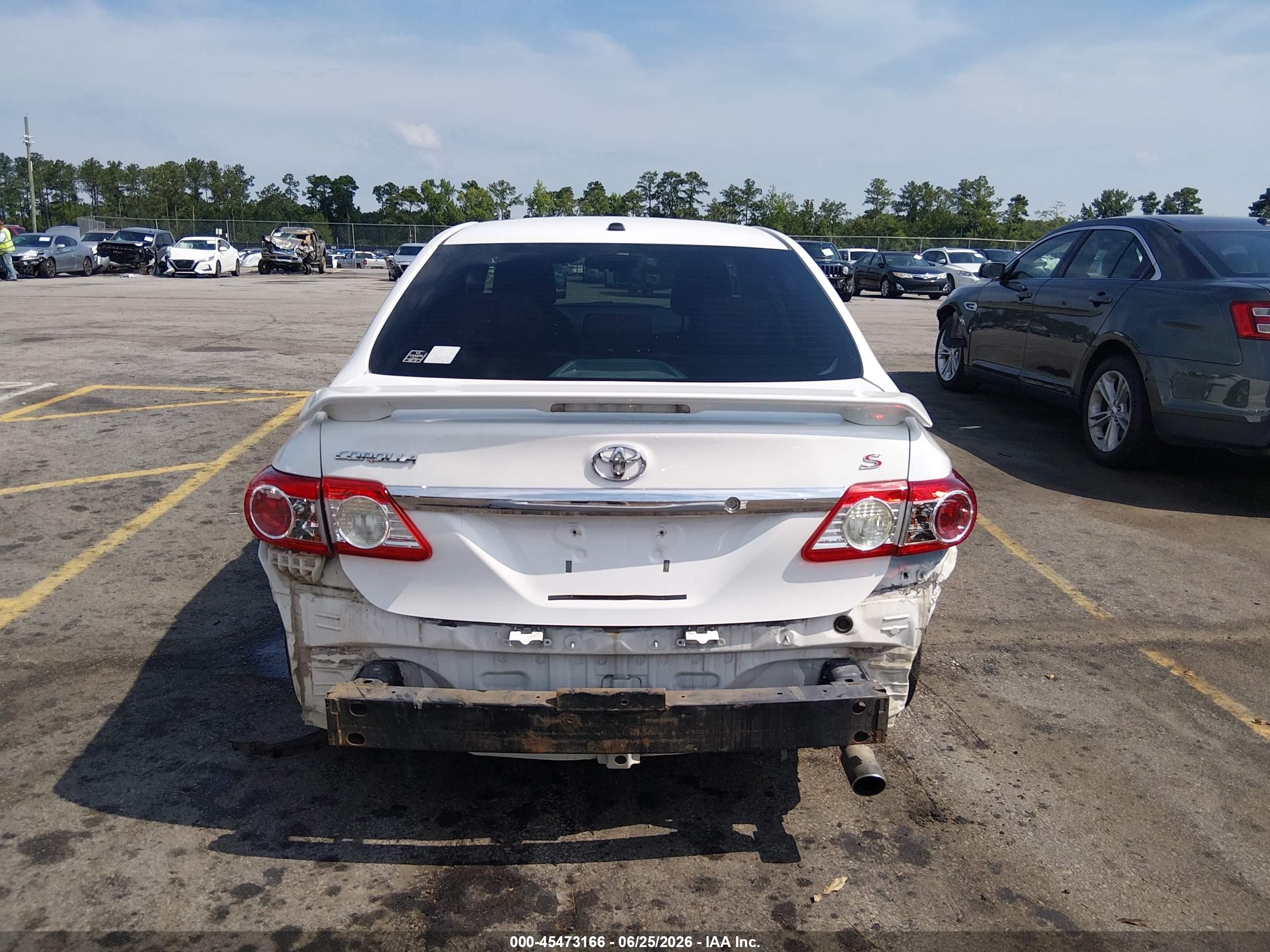 2011 Toyota Corolla S White vin: 2T1BU4EE8BC570751