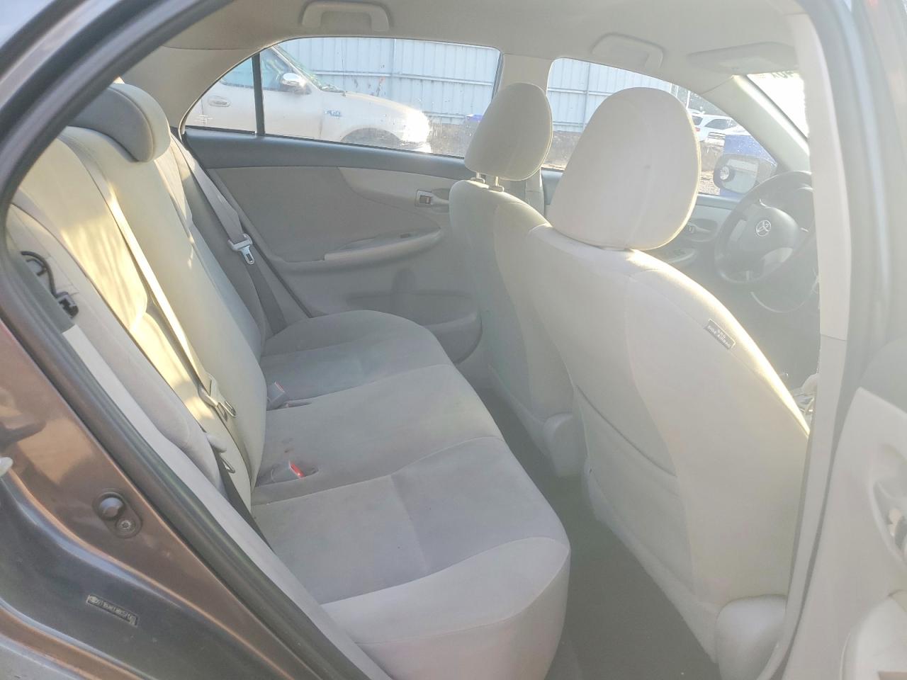 2011 Toyota Corolla Le Gray vin: 2T1BU4EE8BC571303