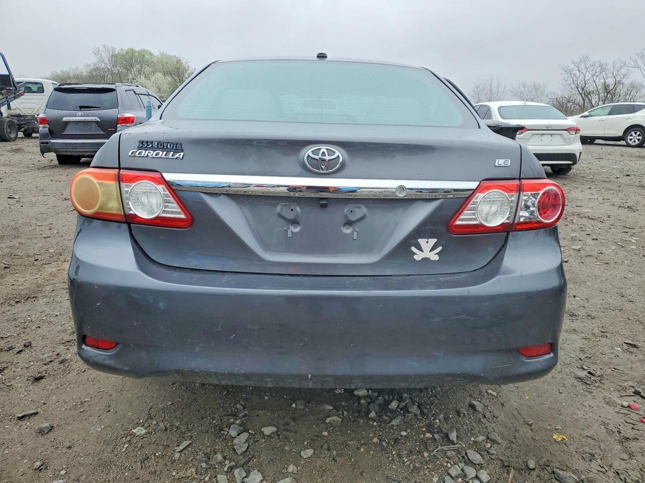2011 Toyota Corolla Le Gray vin: 2T1BU4EE8BC573505