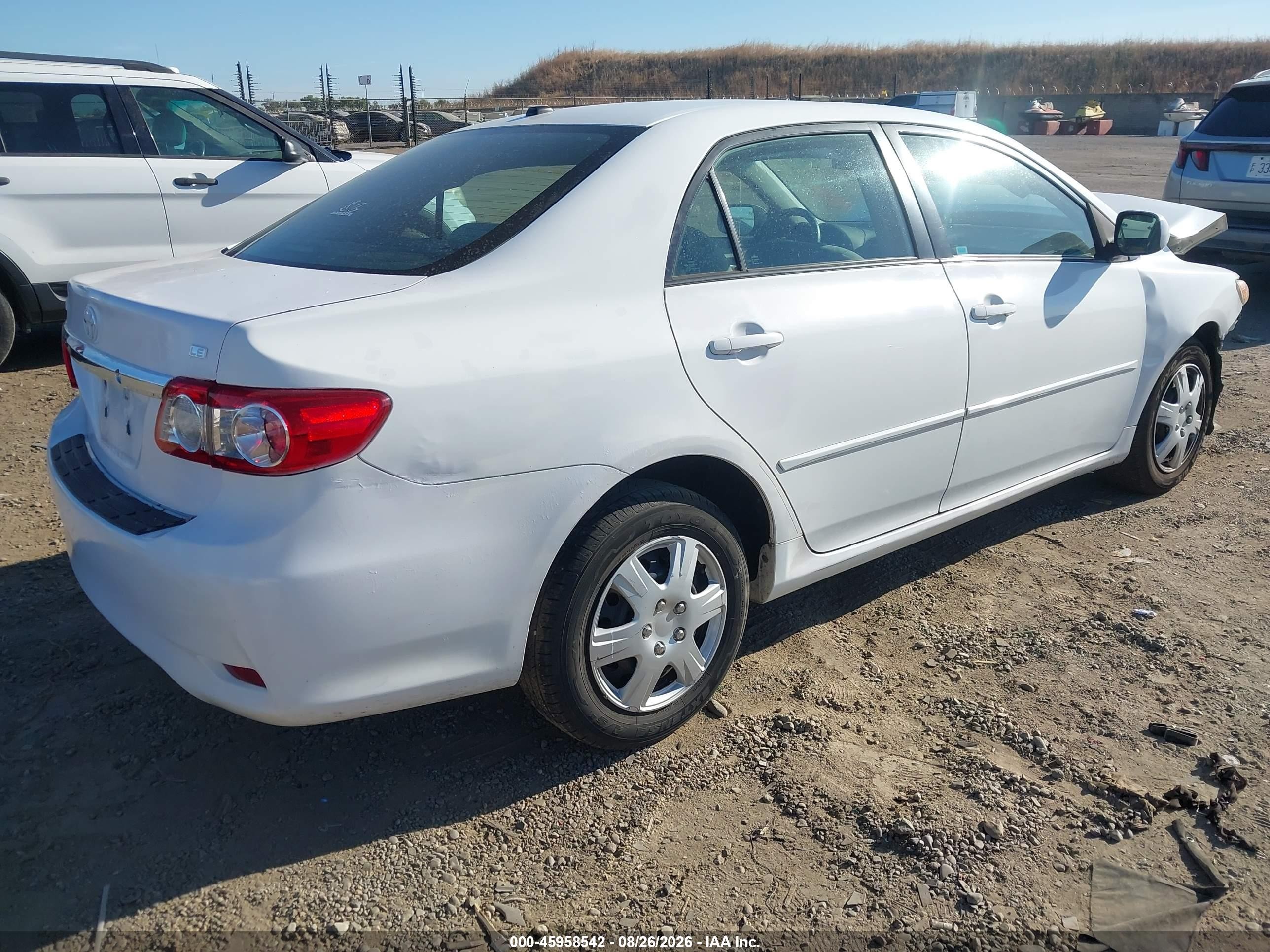 2011 Toyota Corolla Le White vin: 2T1BU4EE8BC581166
