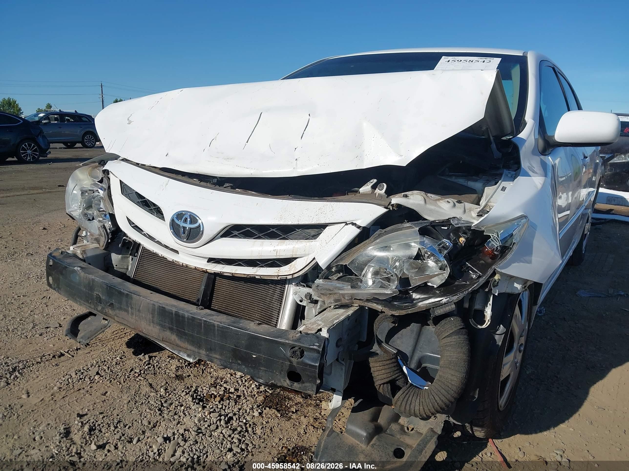 2011 Toyota Corolla Le White vin: 2T1BU4EE8BC581166