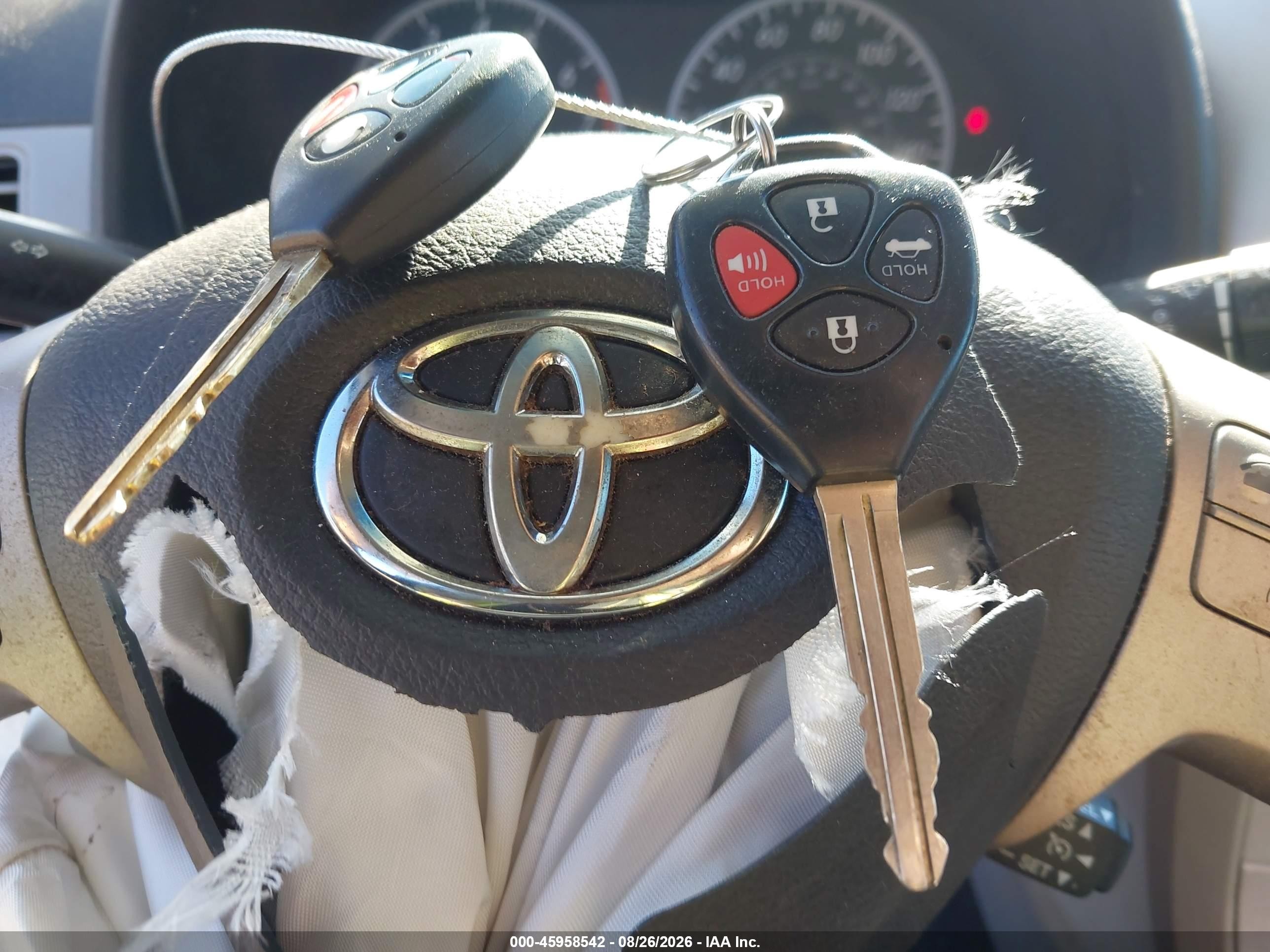 2011 Toyota Corolla Le White vin: 2T1BU4EE8BC581166