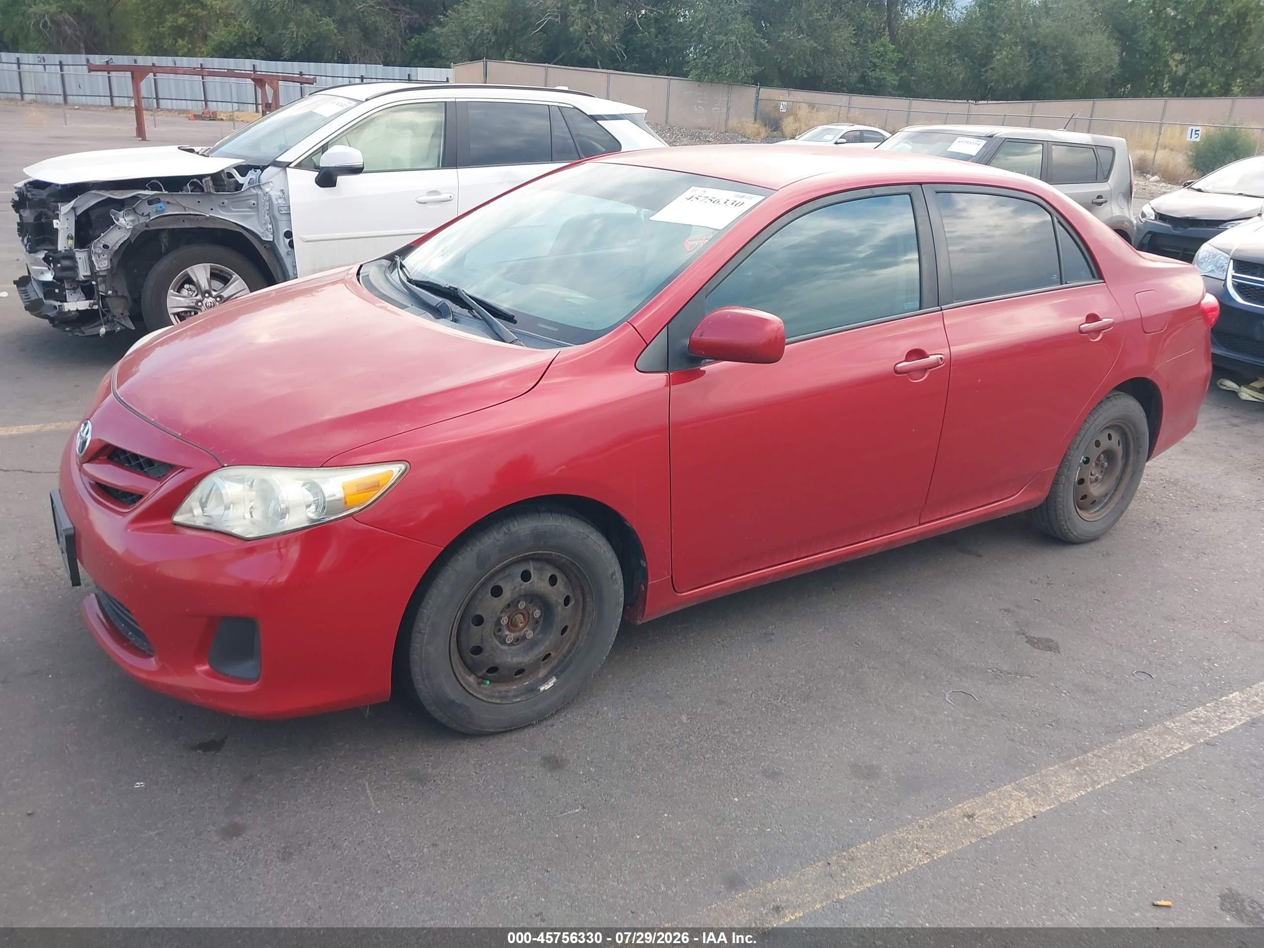 2011 Toyota Corolla Le Red vin: 2T1BU4EE8BC585766