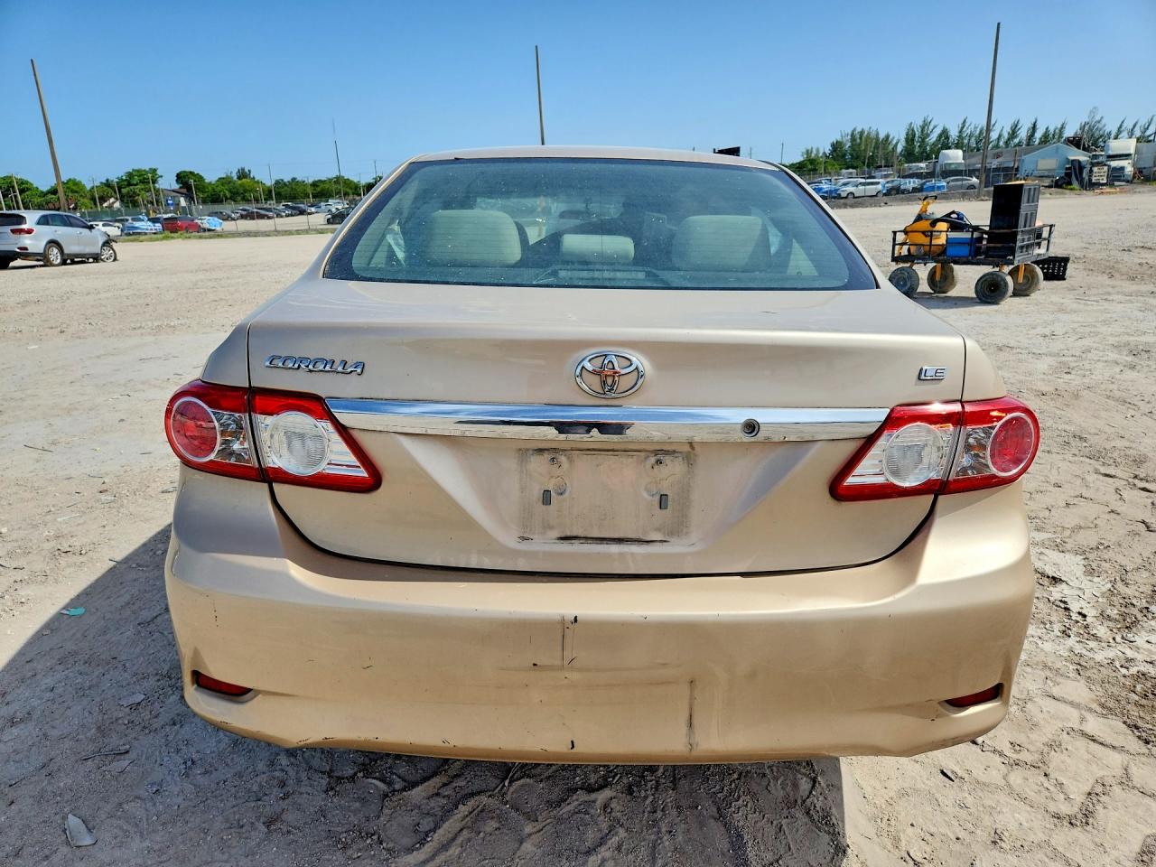 2011 Toyota Corolla Le Beige vin: 2T1BU4EE8BC586545