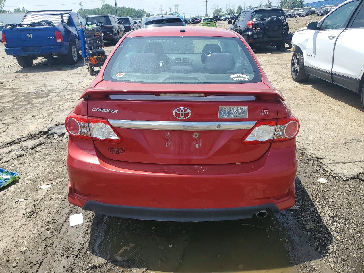 2011 Toyota Corolla S Red vin: 2T1BU4EE8BC603960