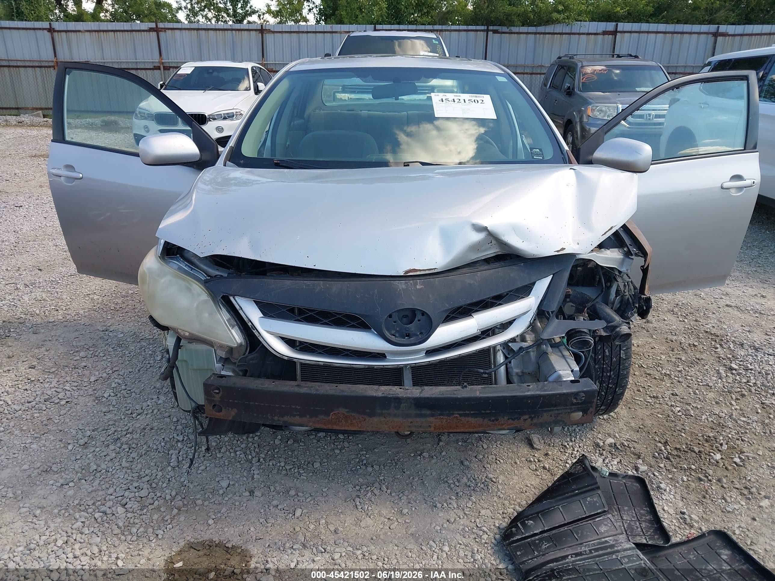 2011 Toyota Corolla Le Silver vin: 2T1BU4EE8BC620533