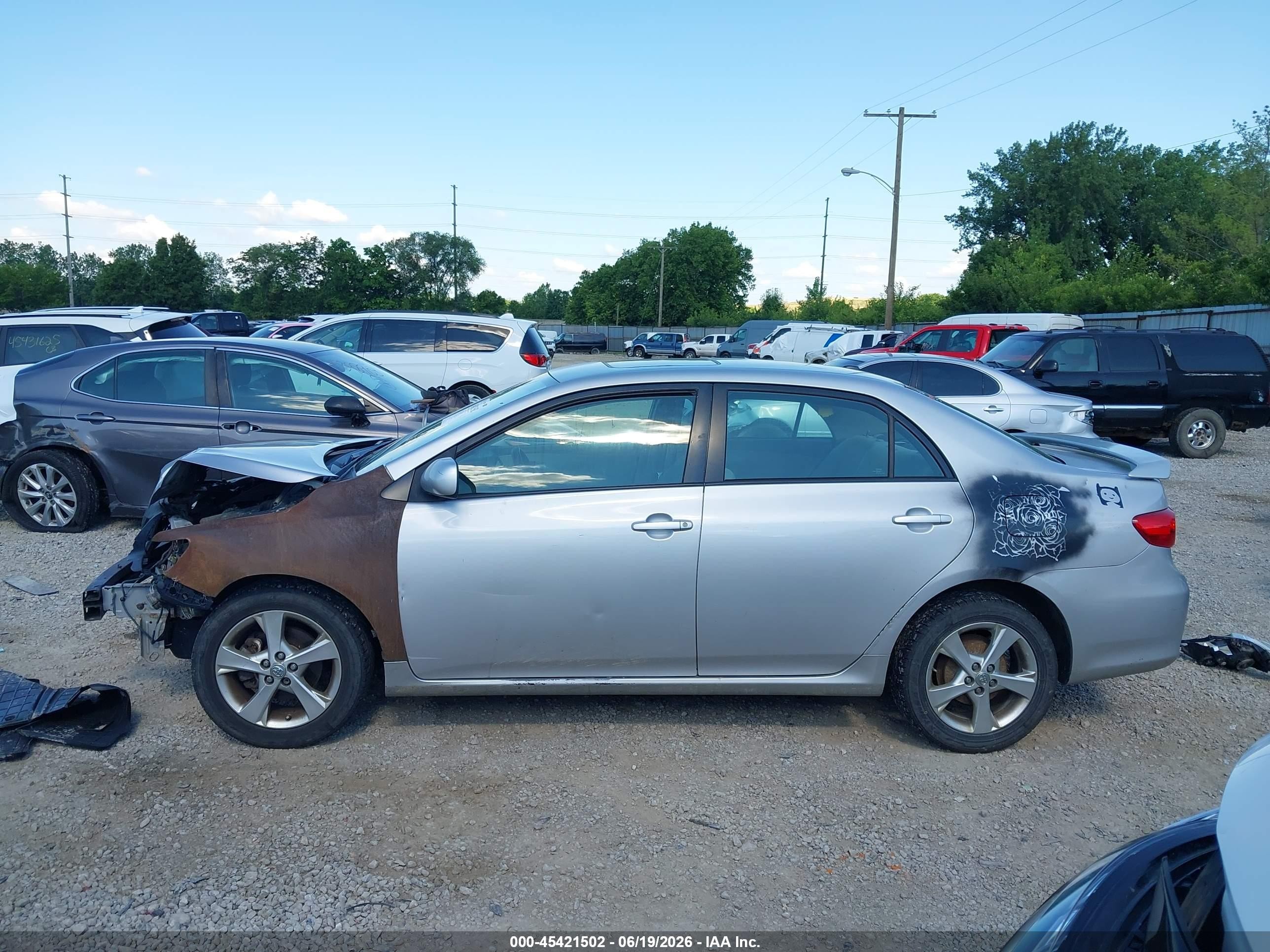 2011 Toyota Corolla Le Silver vin: 2T1BU4EE8BC620533