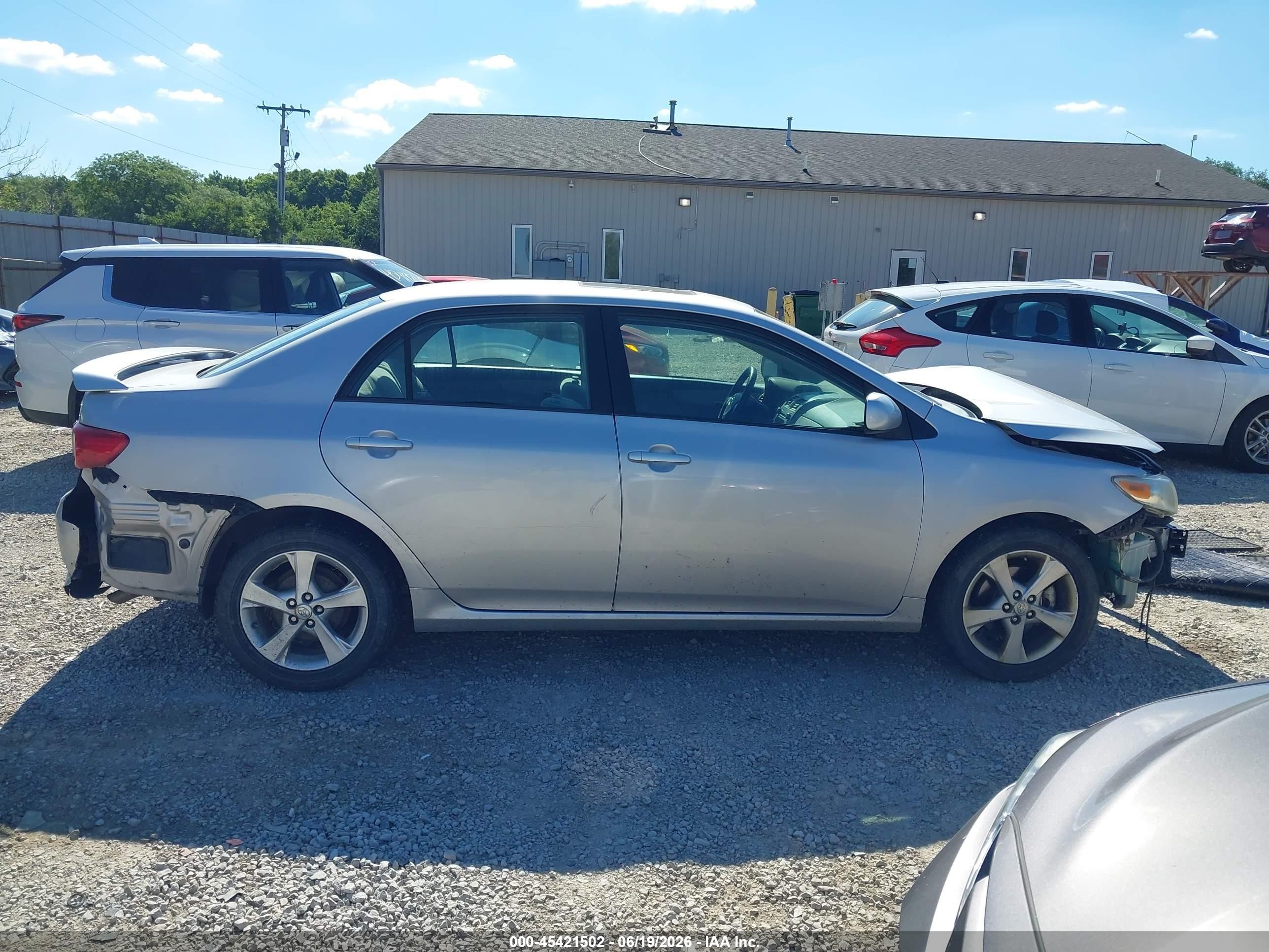 2011 Toyota Corolla Le Silver vin: 2T1BU4EE8BC620533