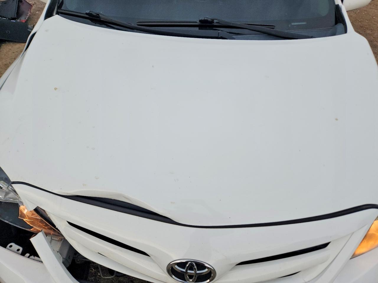 2011 Toyota Corolla S White vin: 2T1BU4EE8BC623447