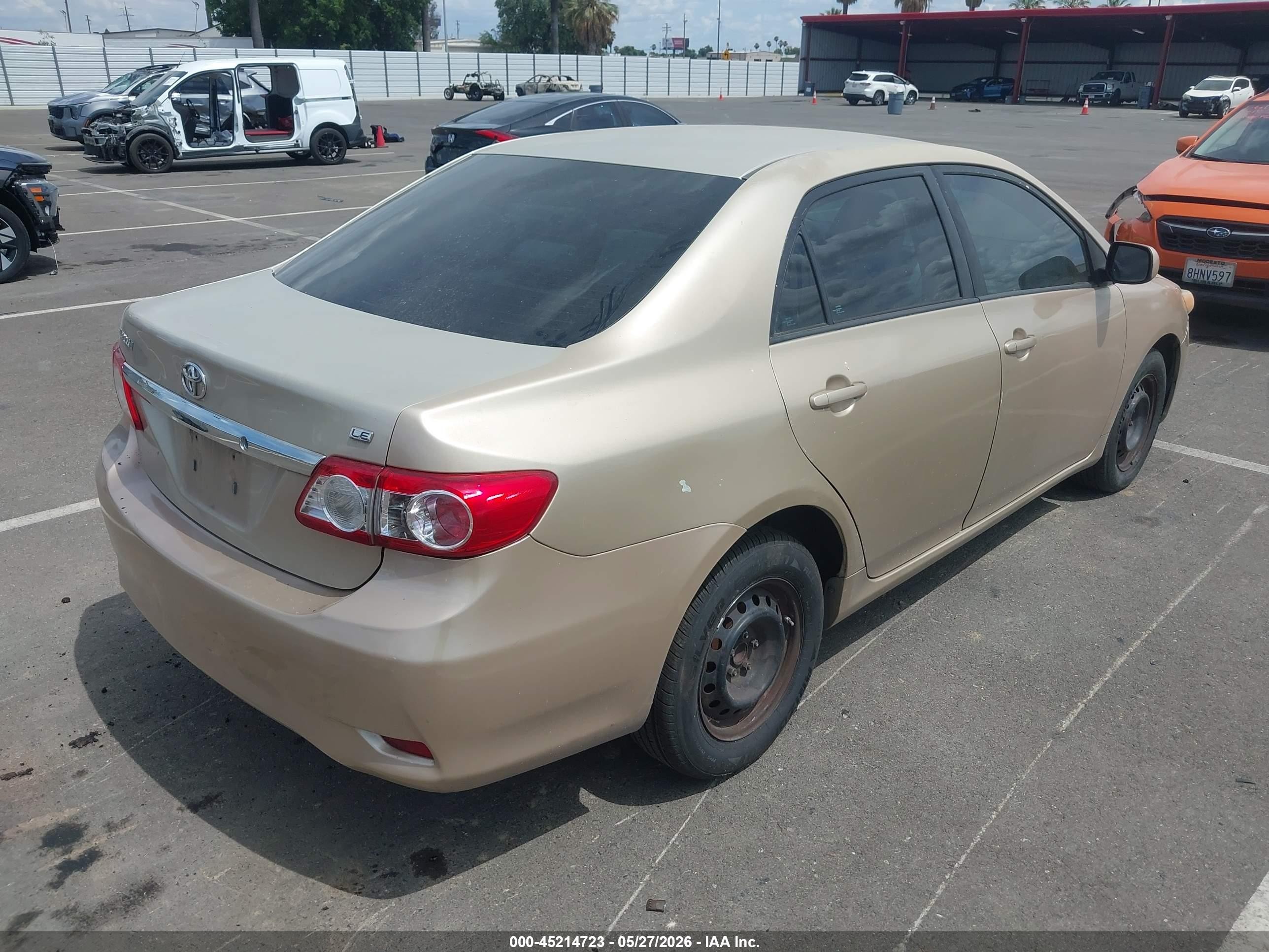 2011 Toyota Corolla Le Gold vin: 2T1BU4EE8BC628924