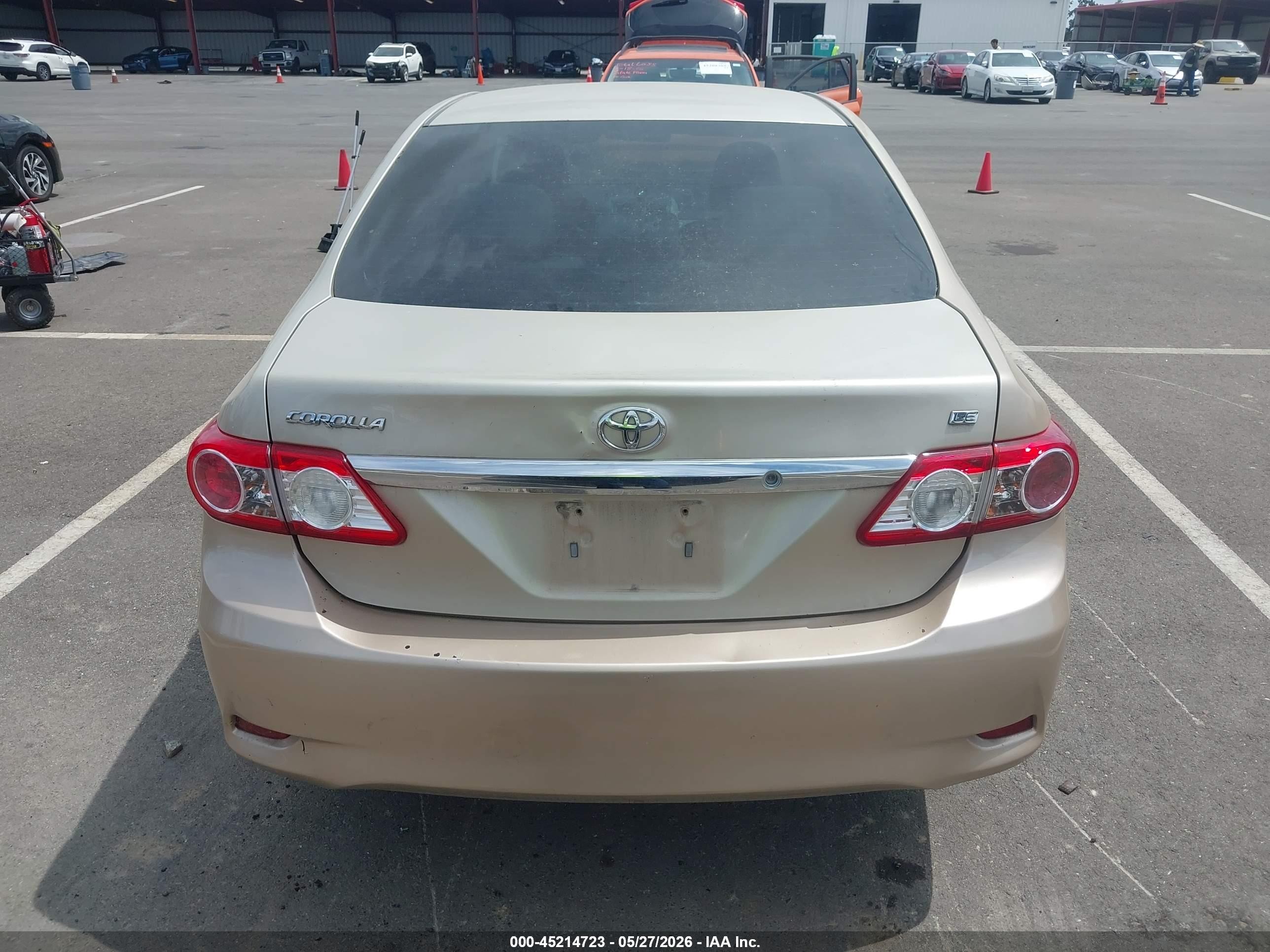 2011 Toyota Corolla Le Gold vin: 2T1BU4EE8BC628924
