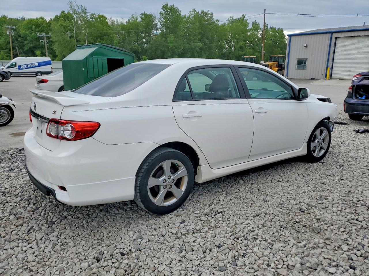 2011 Toyota Corolla S White vin: 2T1BU4EE8BC641916