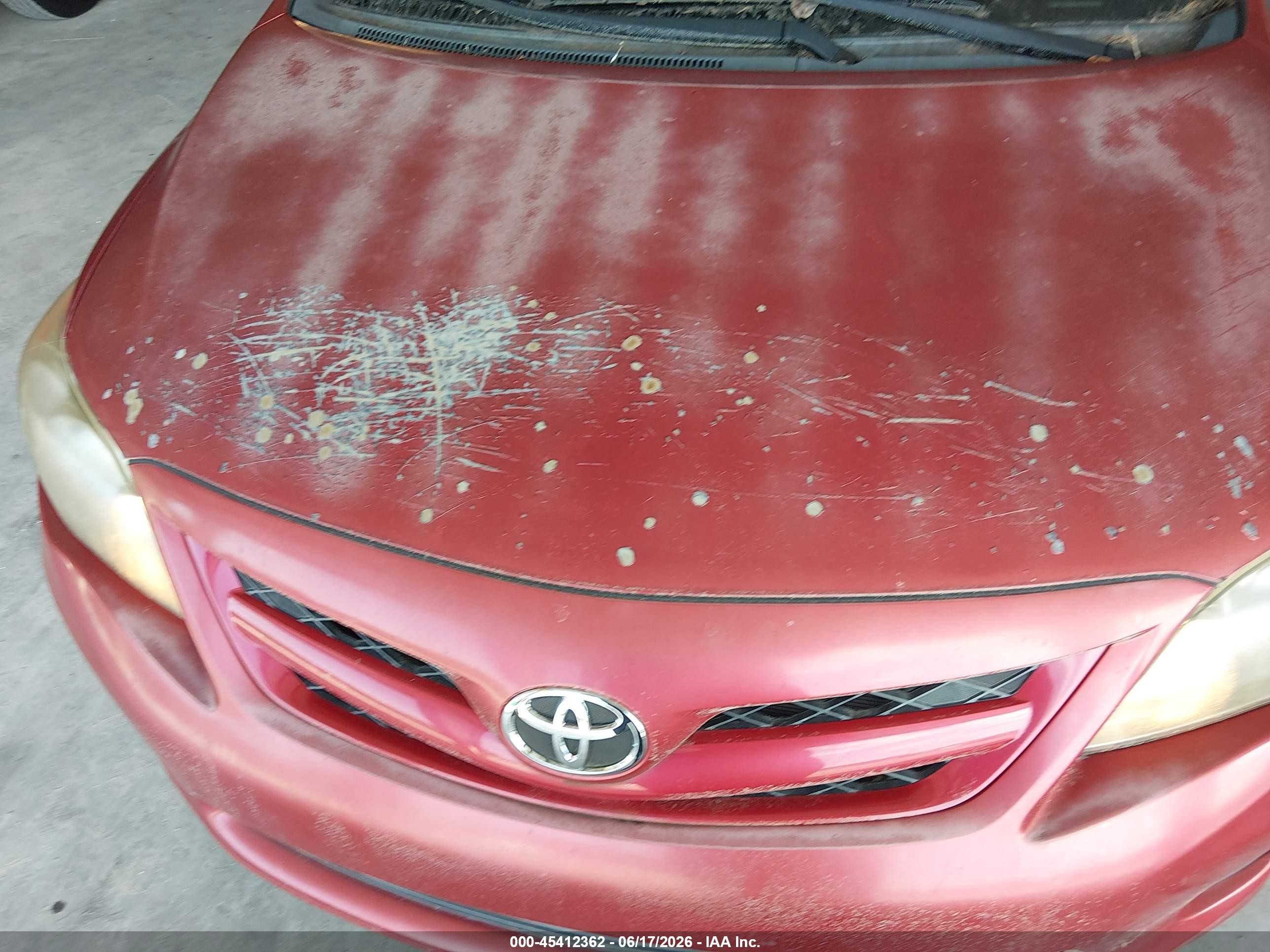 2011 Toyota Corolla Le Red vin: 2T1BU4EE8BC647733