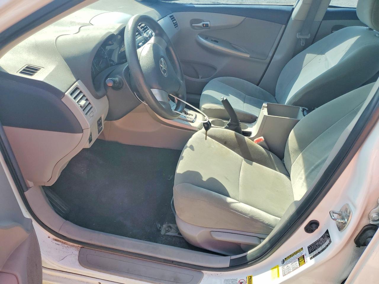 2011 Toyota Corolla Le White vin: 2T1BU4EE8BC650504