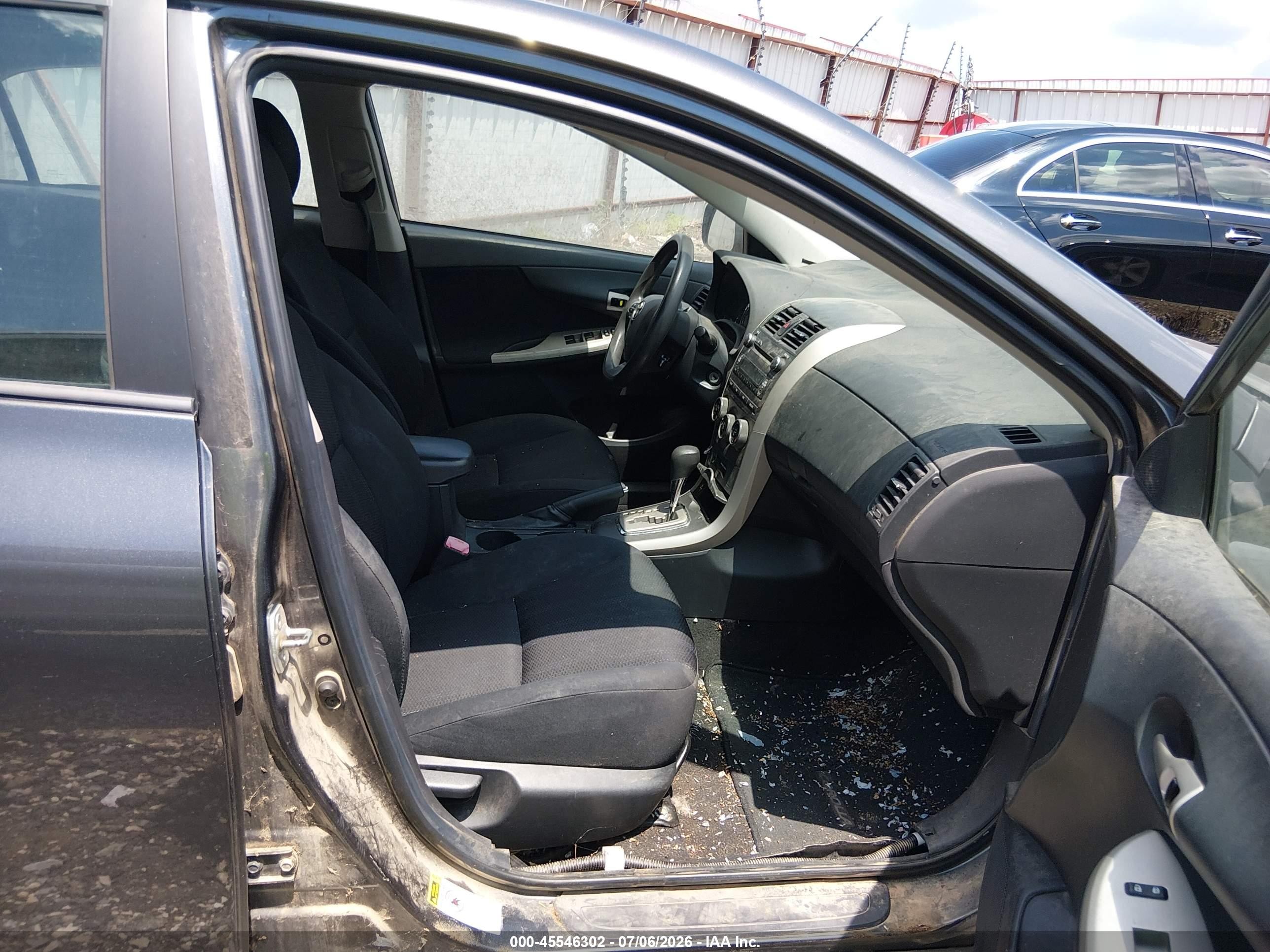 2011 Toyota Corolla S Серый vin: 2T1BU4EE8BC653256