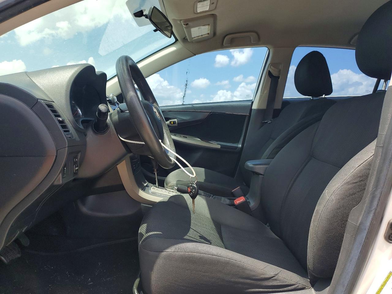 2011 Toyota Corolla S White vin: 2T1BU4EE8BC680327