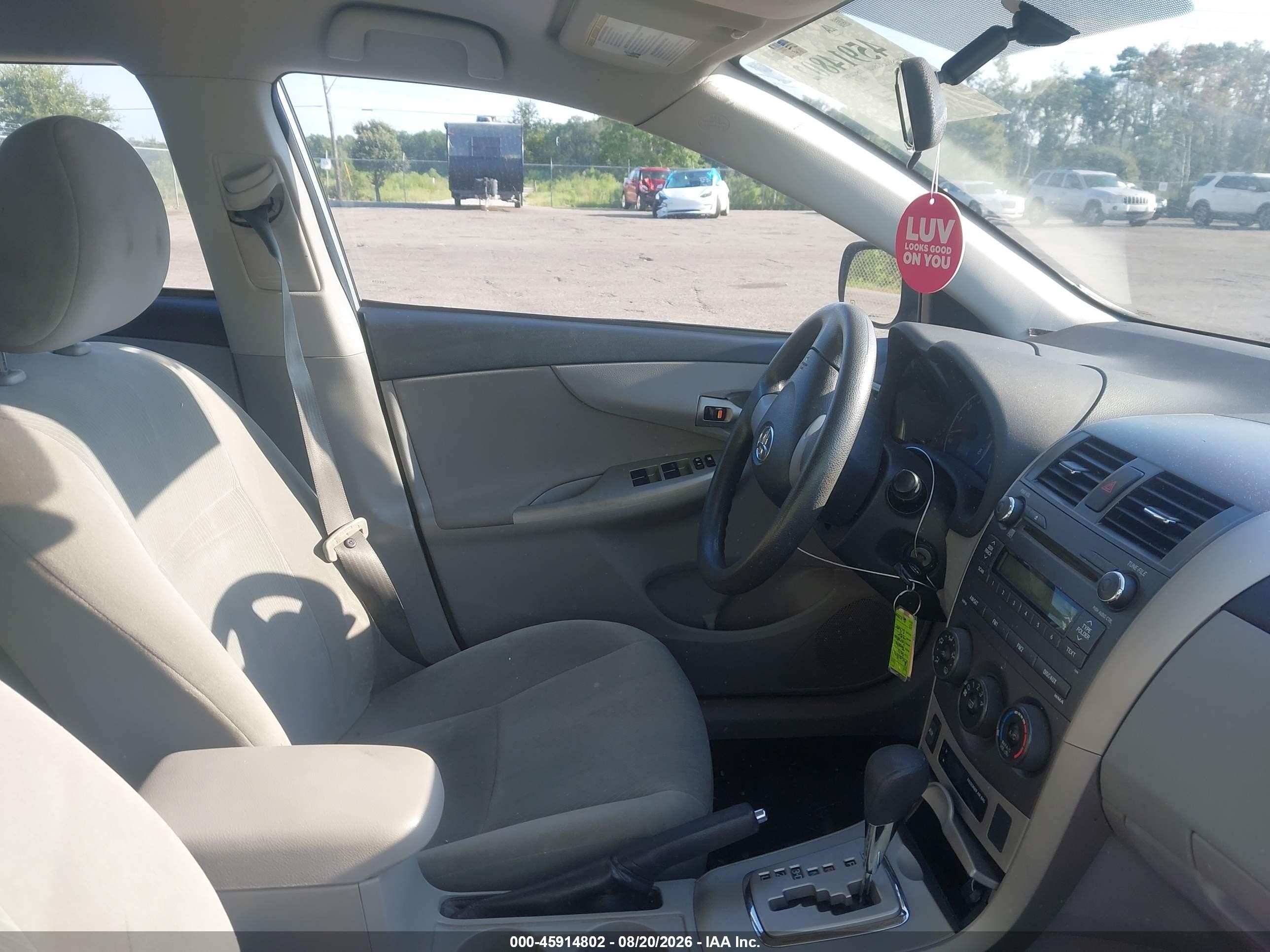 2011 Toyota Corolla Le Серебряный vin: 2T1BU4EE8BC713651