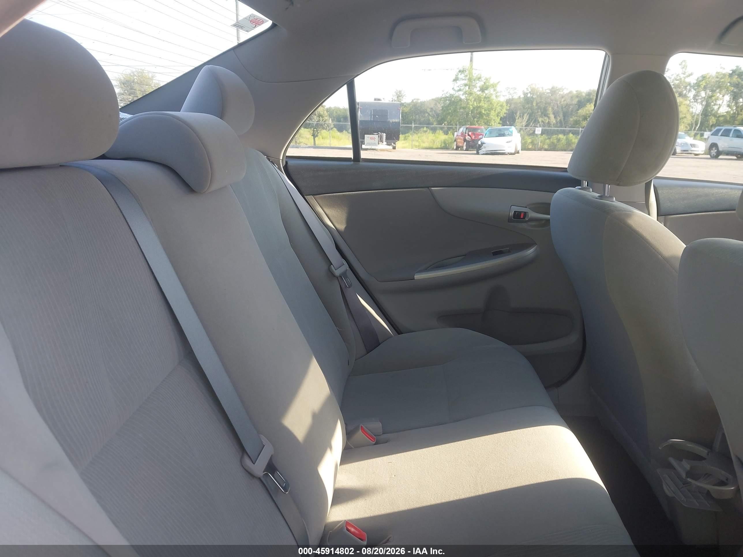2011 Toyota Corolla Le Серебряный vin: 2T1BU4EE8BC713651