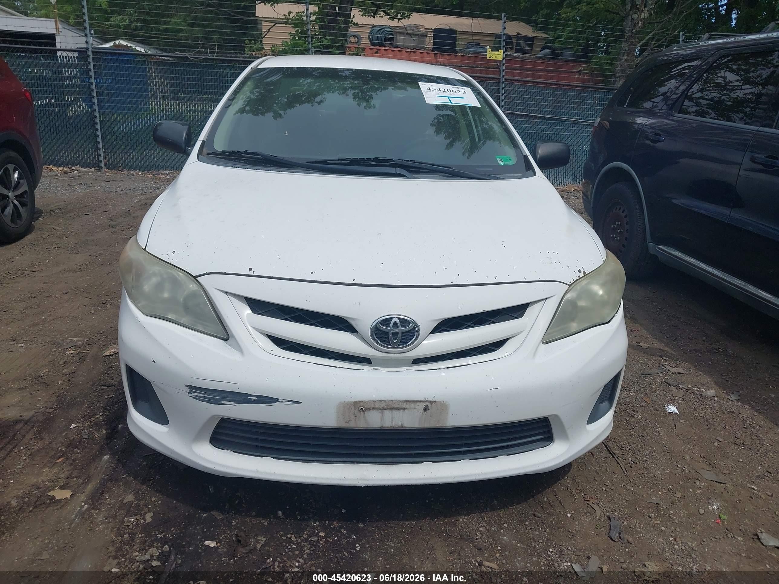 2011 Toyota Corolla   White vin: 2T1BU4EE8BC716033