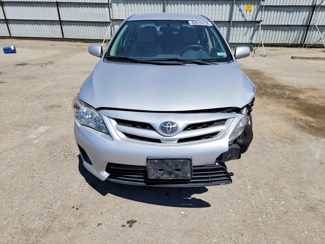 2011 Toyota Corolla Le Silver vin: 2T1BU4EE8BC721300