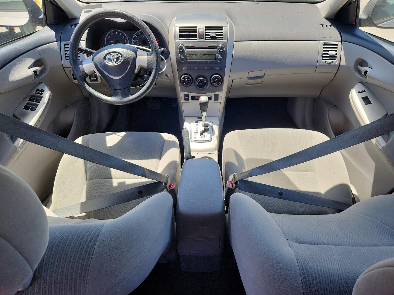 2011 Toyota Corolla Le Silver vin: 2T1BU4EE8BC721300