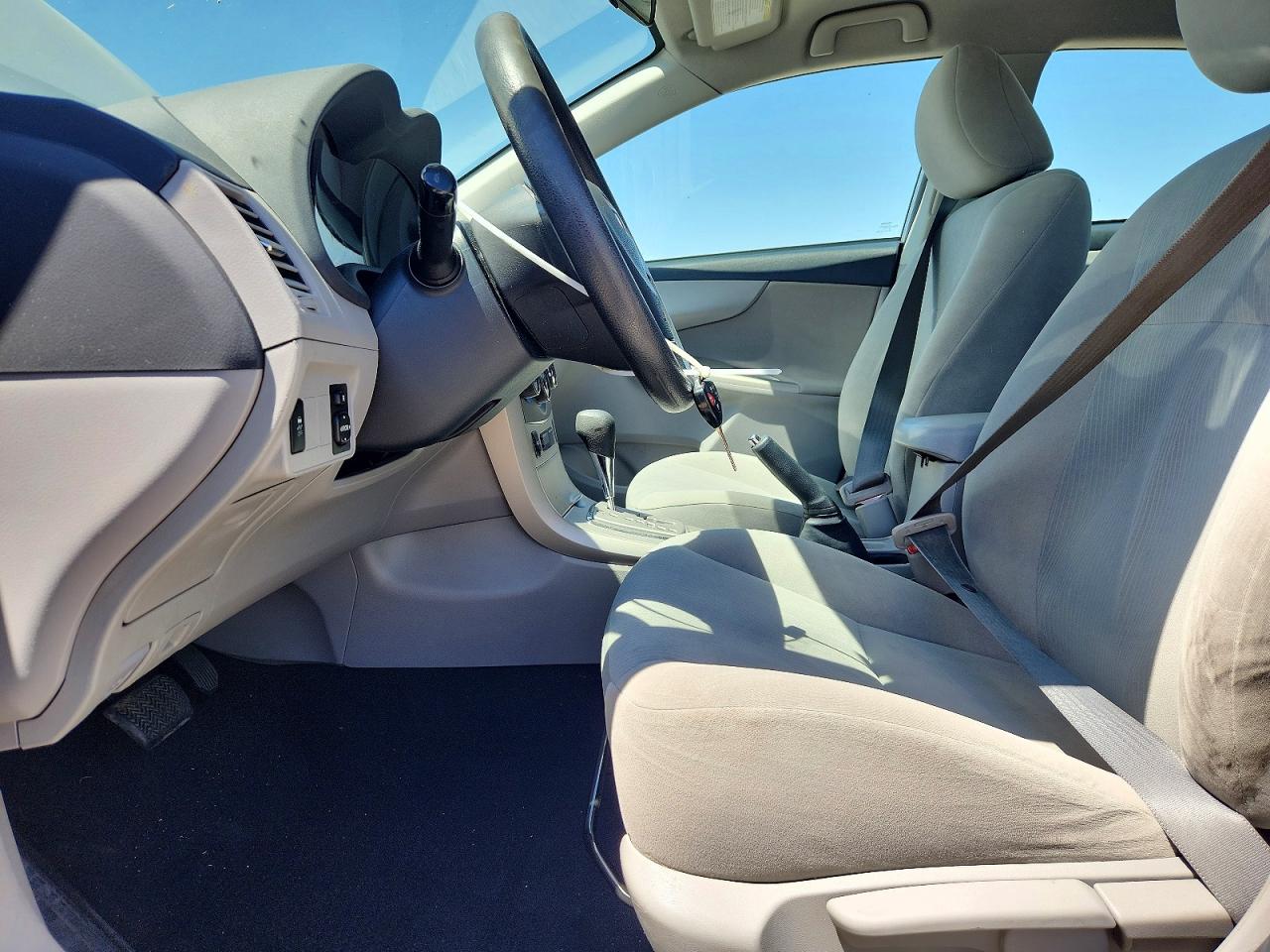 2011 Toyota Corolla Le Silver vin: 2T1BU4EE8BC721300