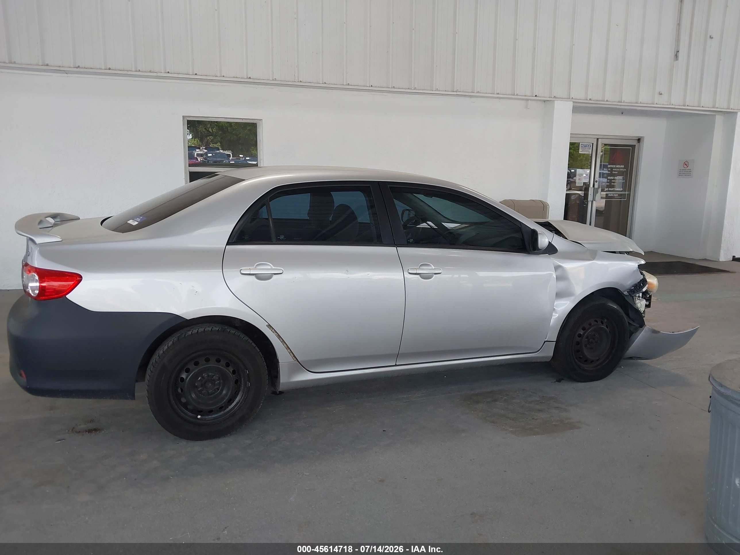2011 Toyota Corolla Le Silver vin: 2T1BU4EE8BC730384