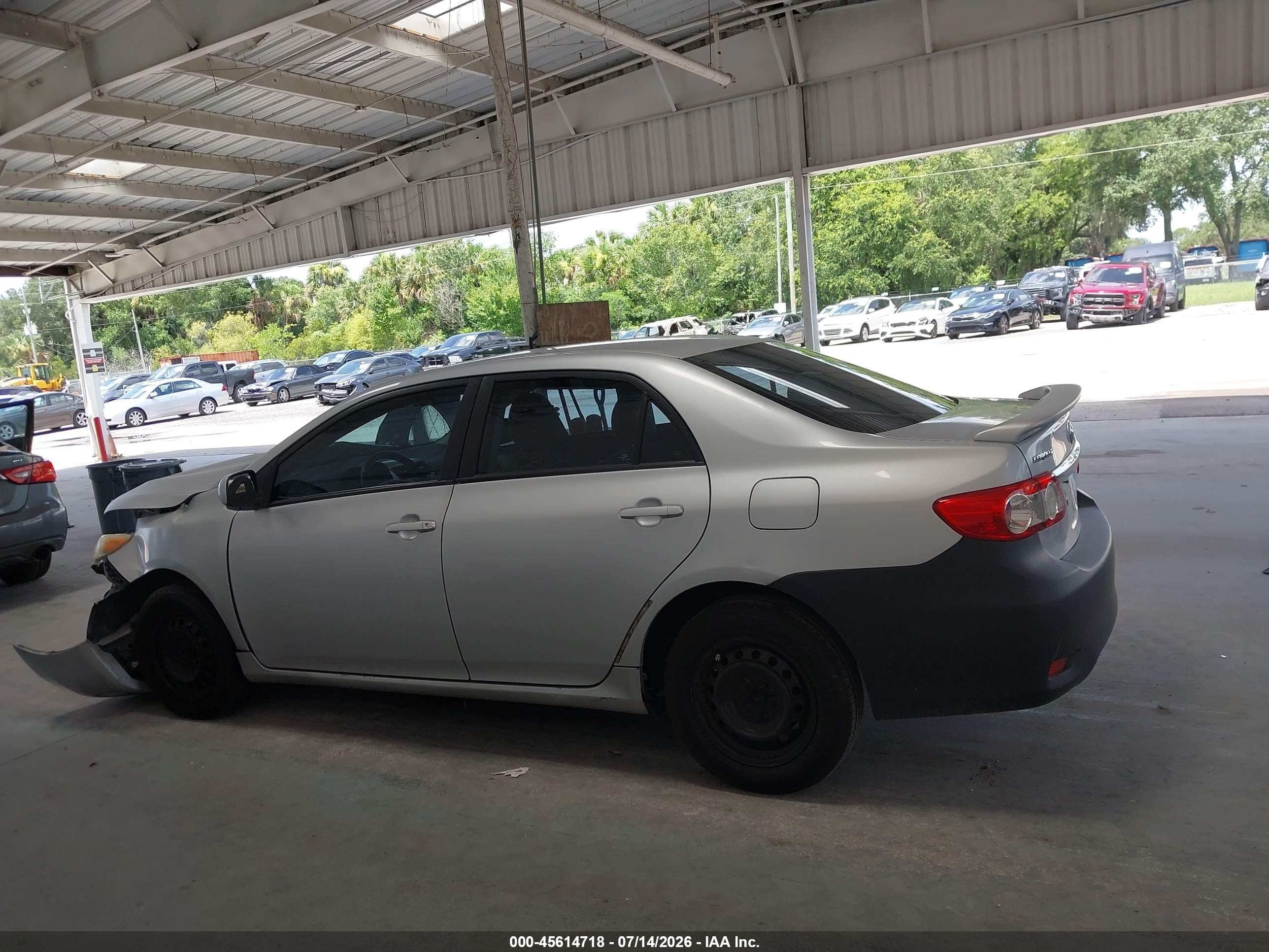 2011 Toyota Corolla Le Silver vin: 2T1BU4EE8BC730384