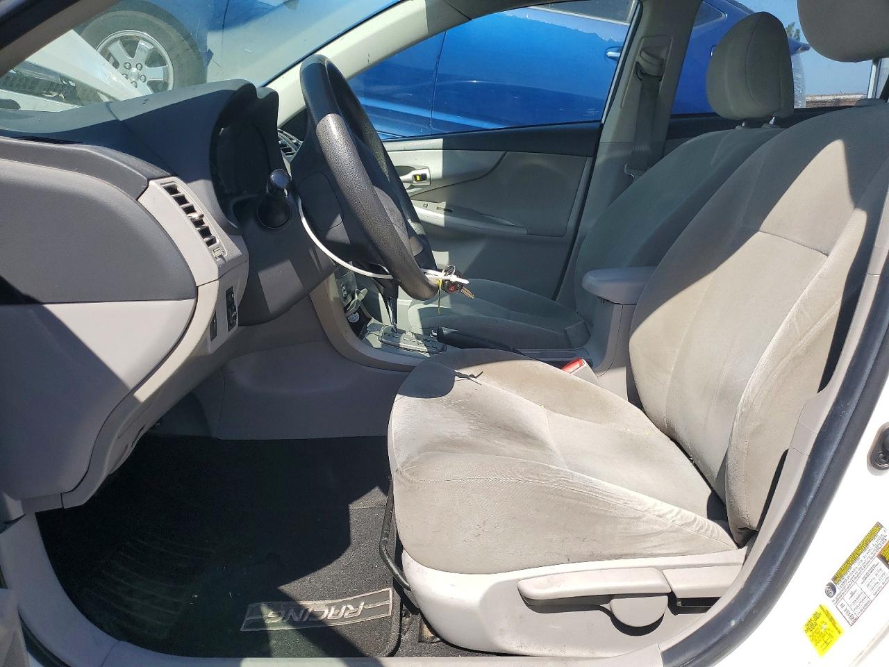 2012 Toyota Corolla Le White vin: 2T1BU4EE8CC765234