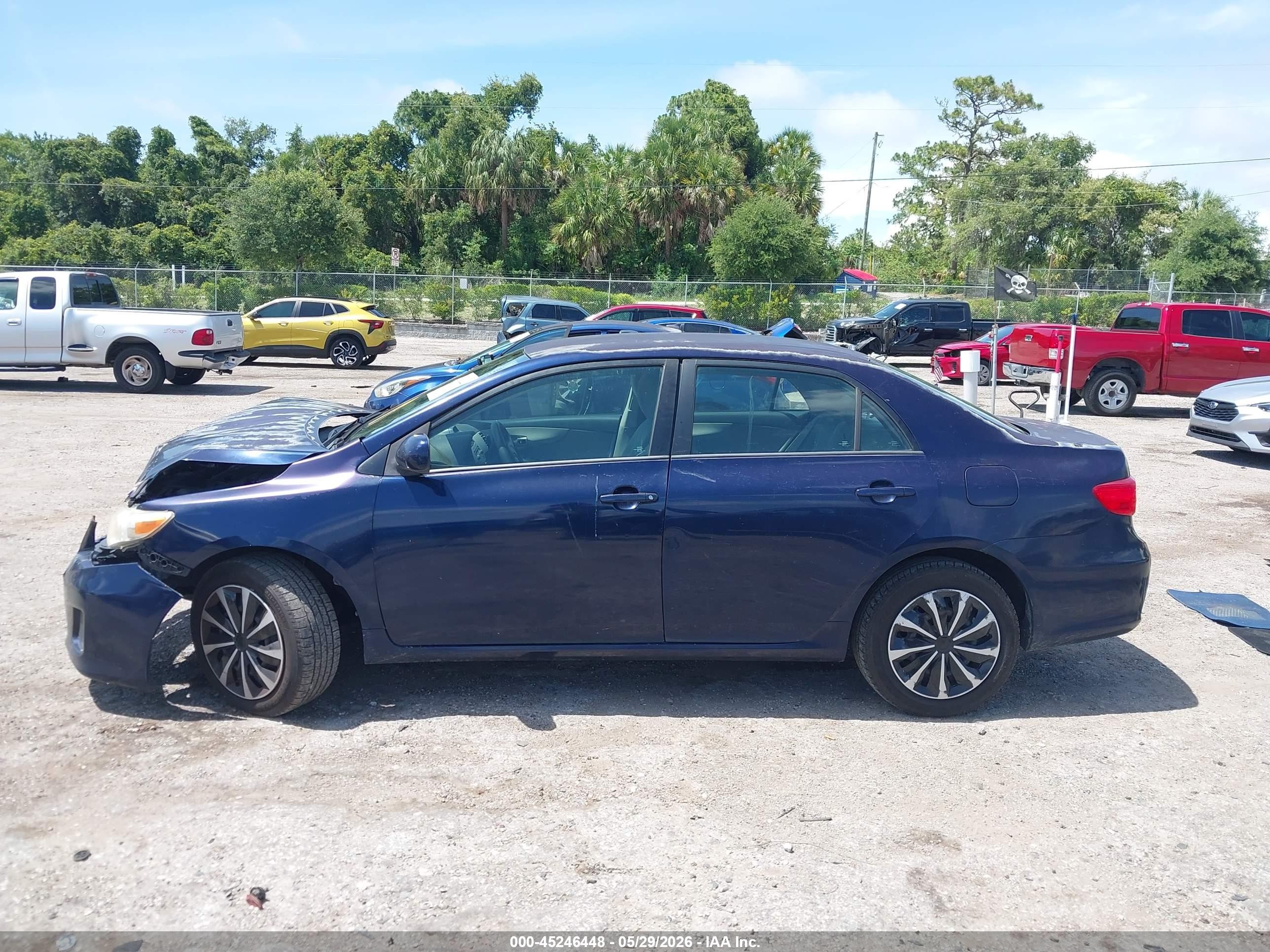 2012 Toyota Corolla Le Blue vin: 2T1BU4EE8CC774032