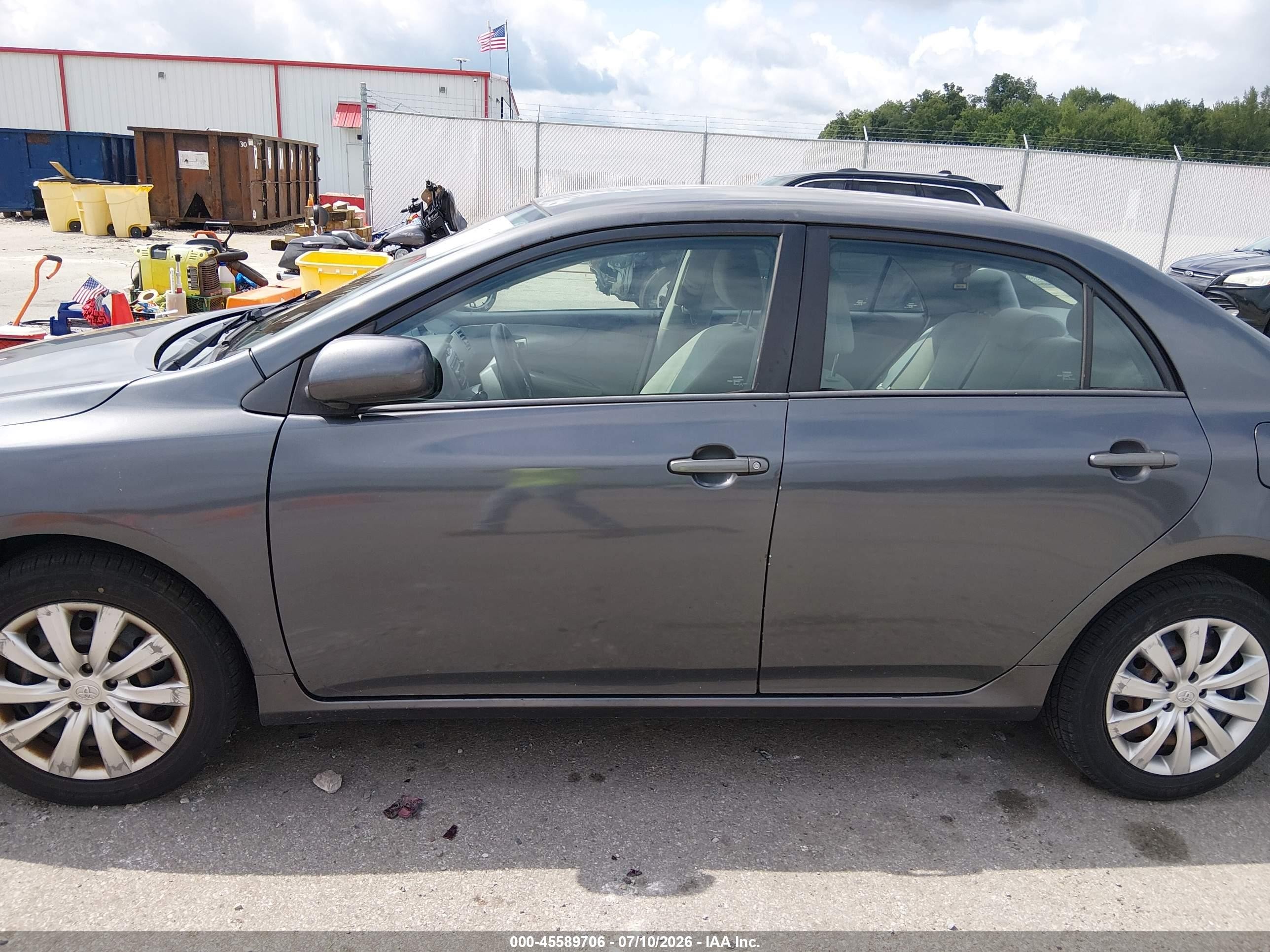 2012 Toyota Corolla Le Gray vin: 2T1BU4EE8CC781157