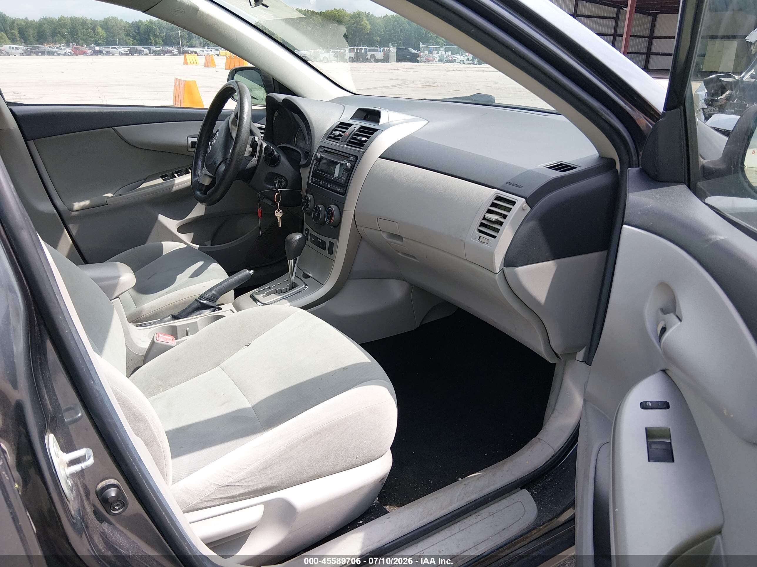 2012 Toyota Corolla Le Gray vin: 2T1BU4EE8CC781157