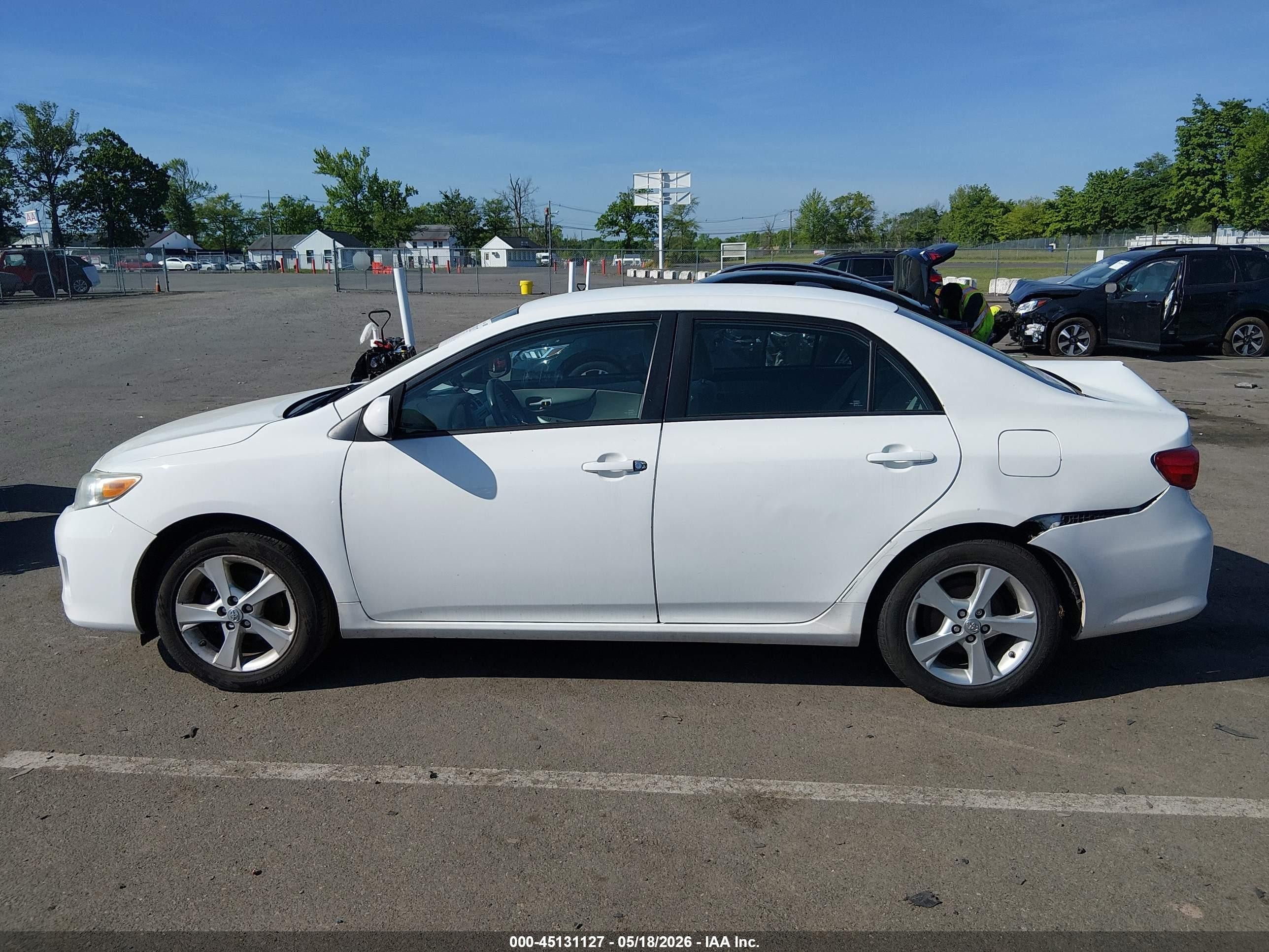 2012 Toyota Corolla Le White vin: 2T1BU4EE8CC786620