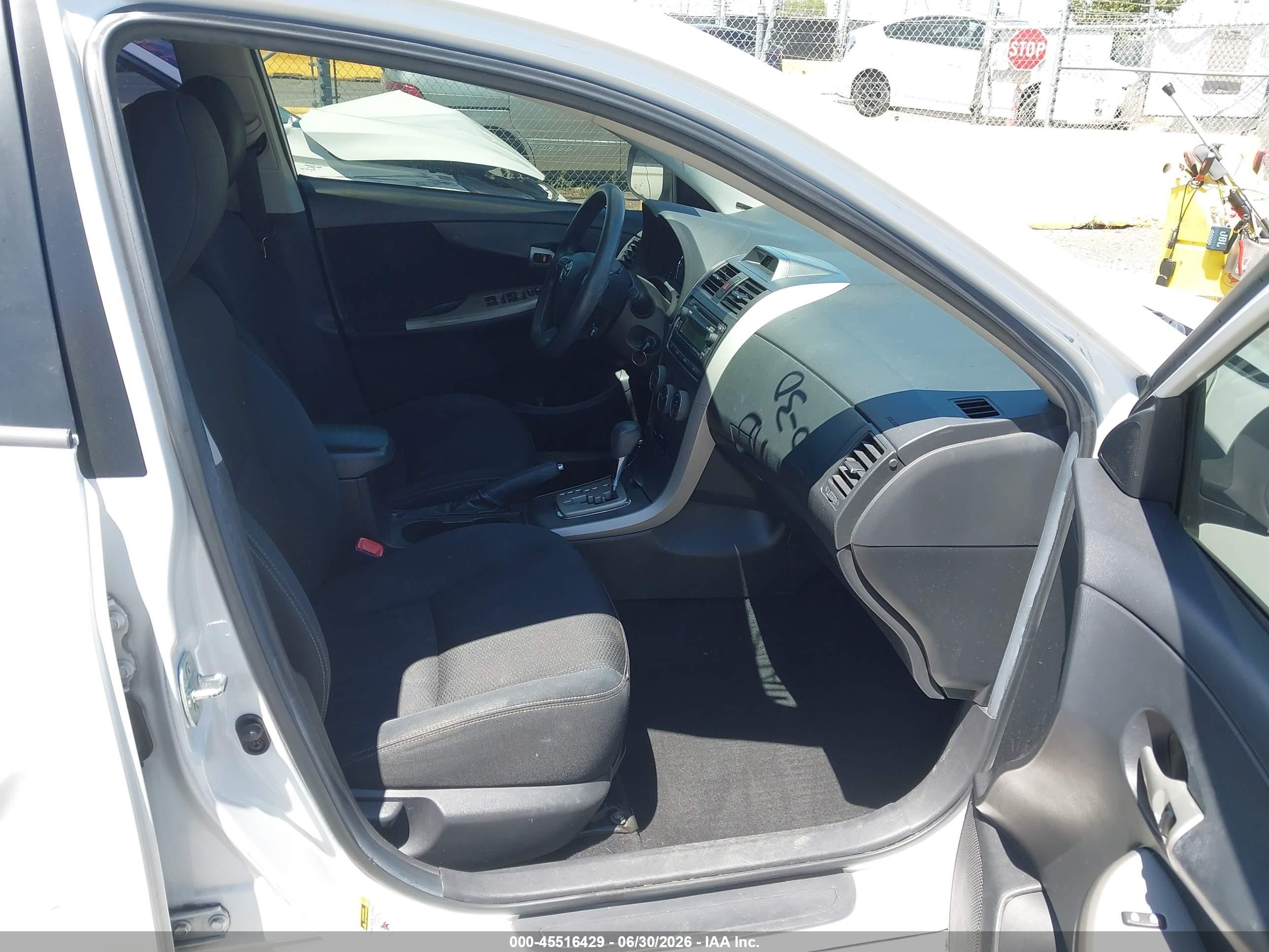 2012 Toyota Corolla S Белый vin: 2T1BU4EE8CC813086