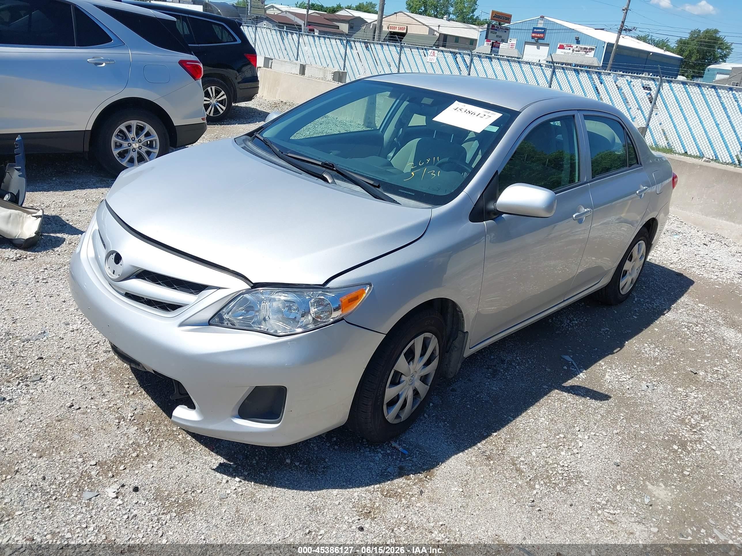 2012 Toyota Corolla Ce Silver vin: 2T1BU4EE8CC826811