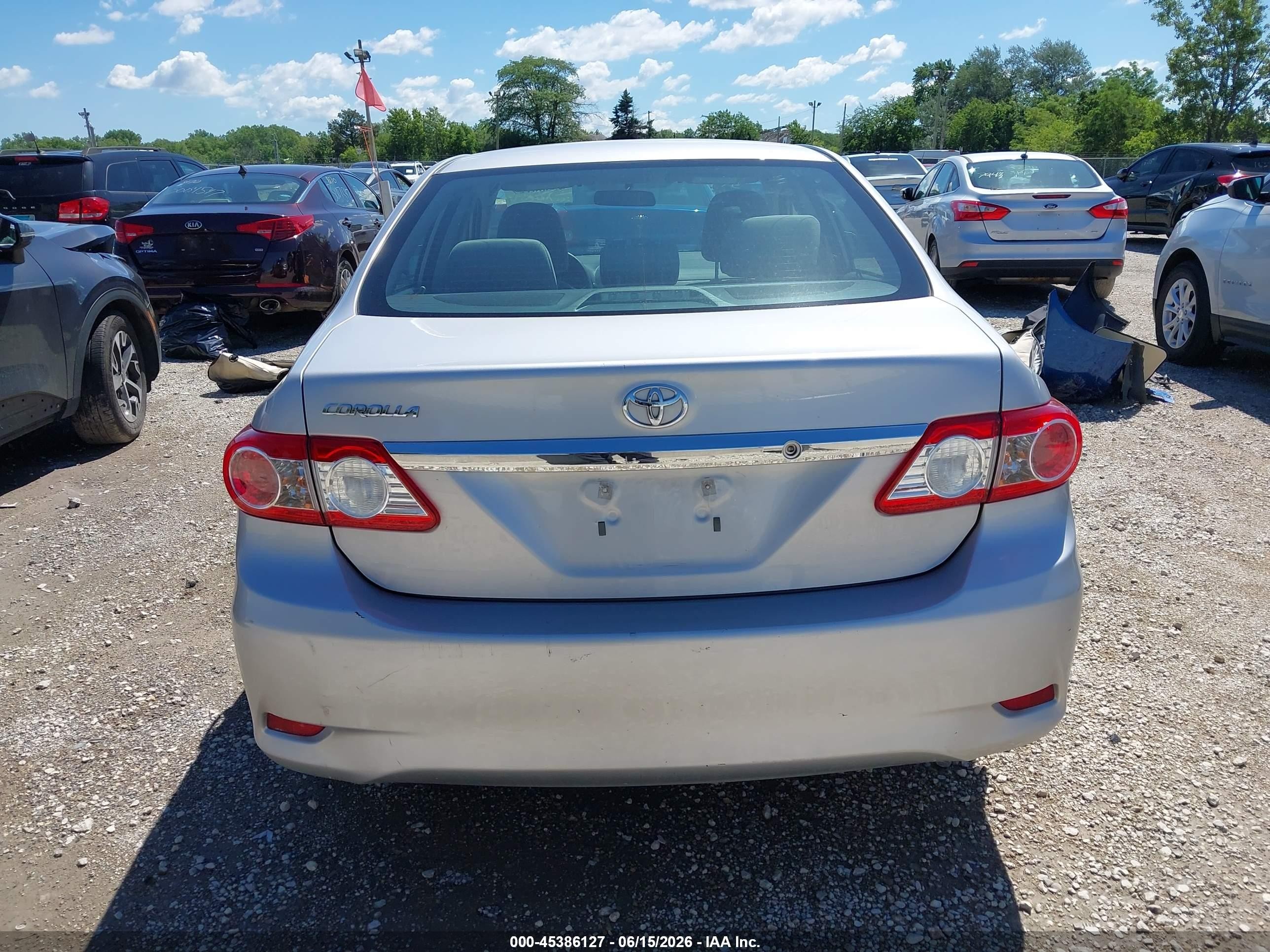 2012 Toyota Corolla Ce Silver vin: 2T1BU4EE8CC826811