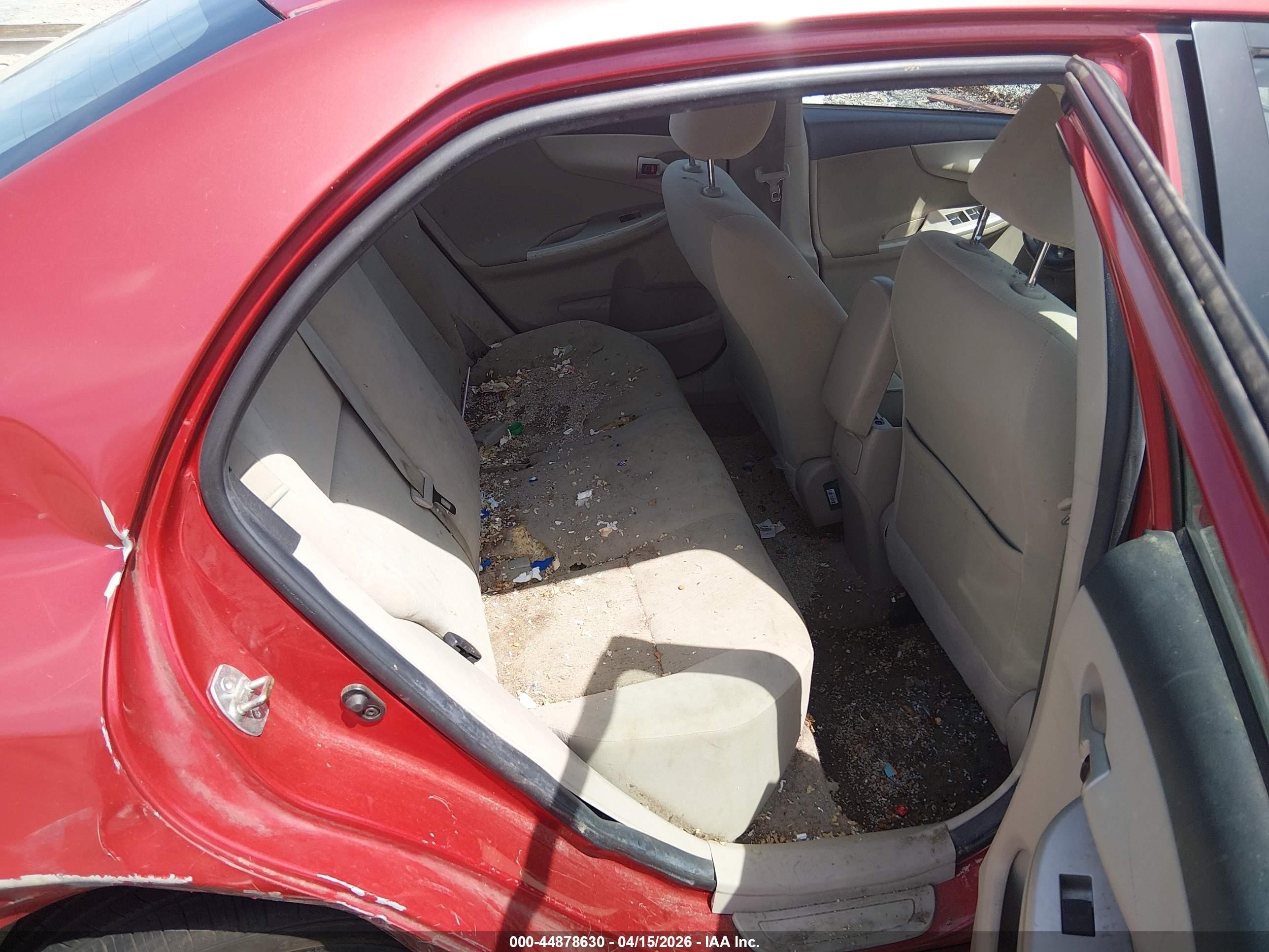 2012 Toyota Corolla Le Red vin: 2T1BU4EE8CC850834