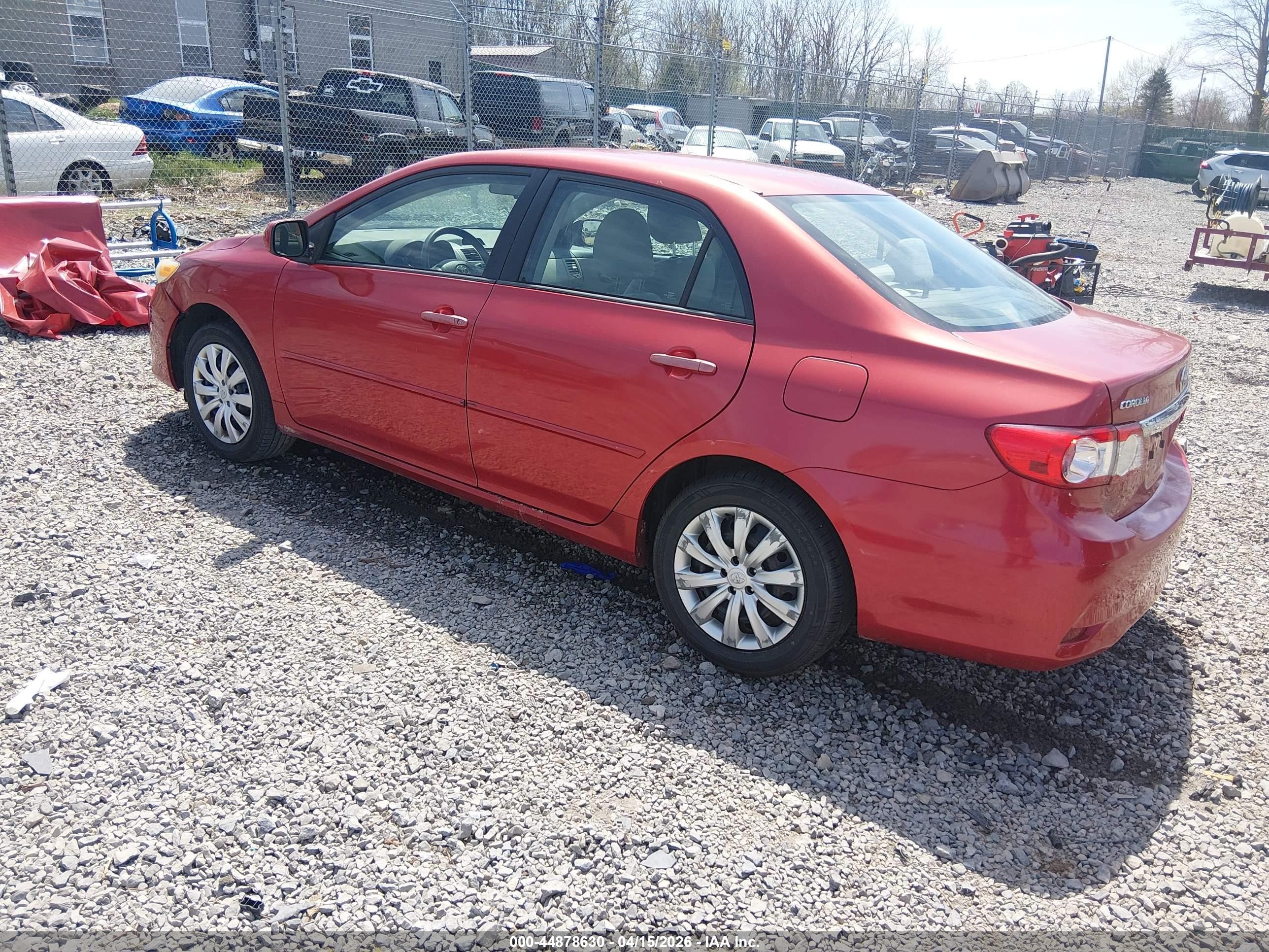 2012 Toyota Corolla Le Red vin: 2T1BU4EE8CC850834